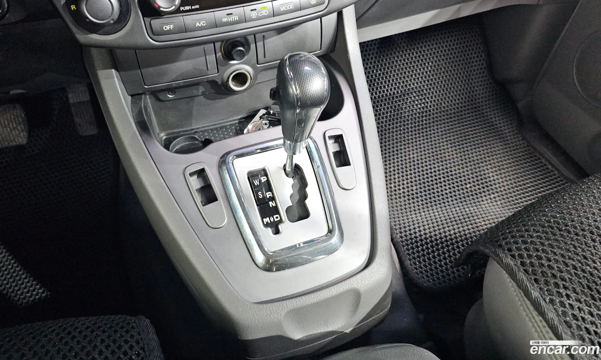 KG Mobility (SsangYong) Korando Turismo 2014 — 14