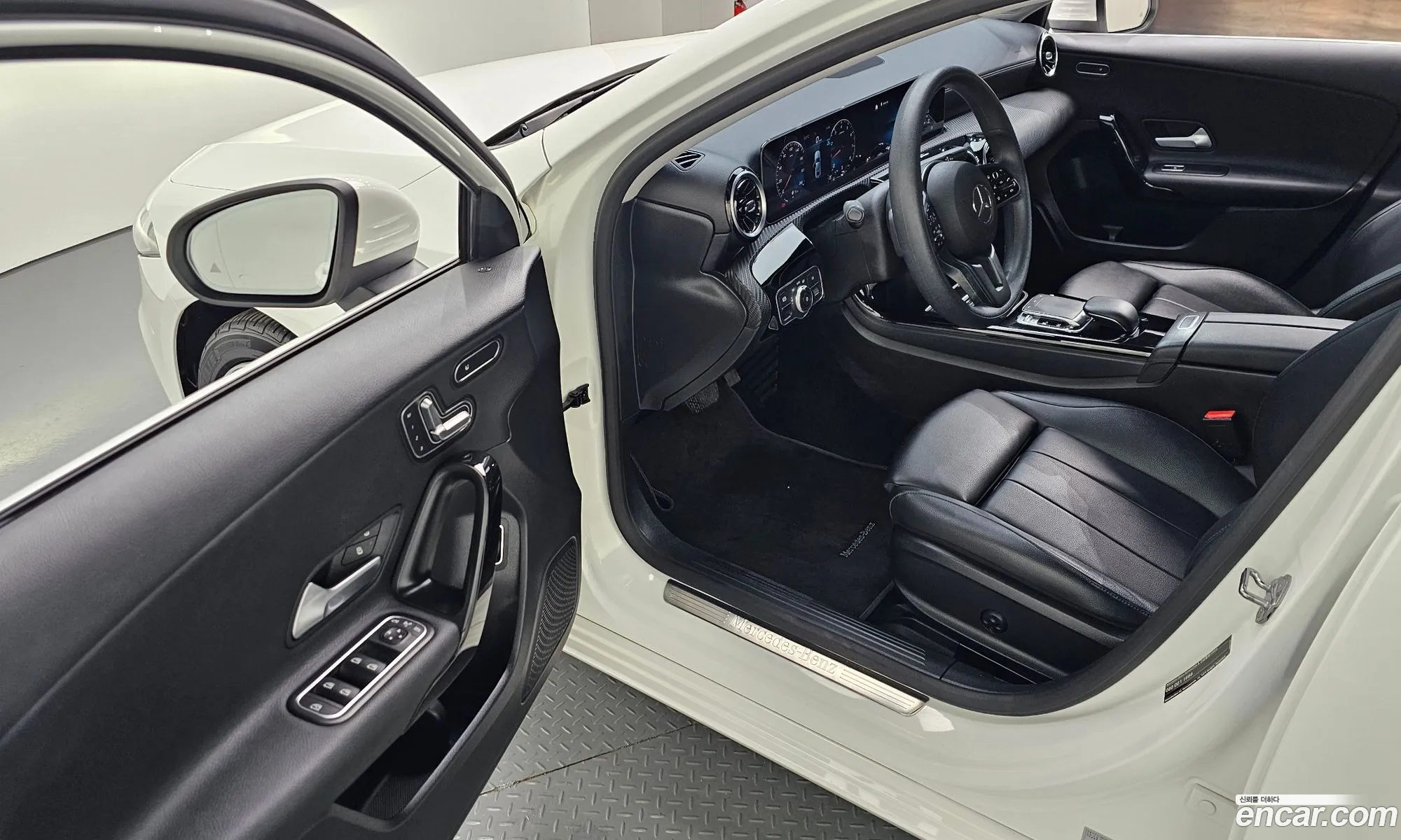 Mercedes-Benz A-Class W177 2020 — 10