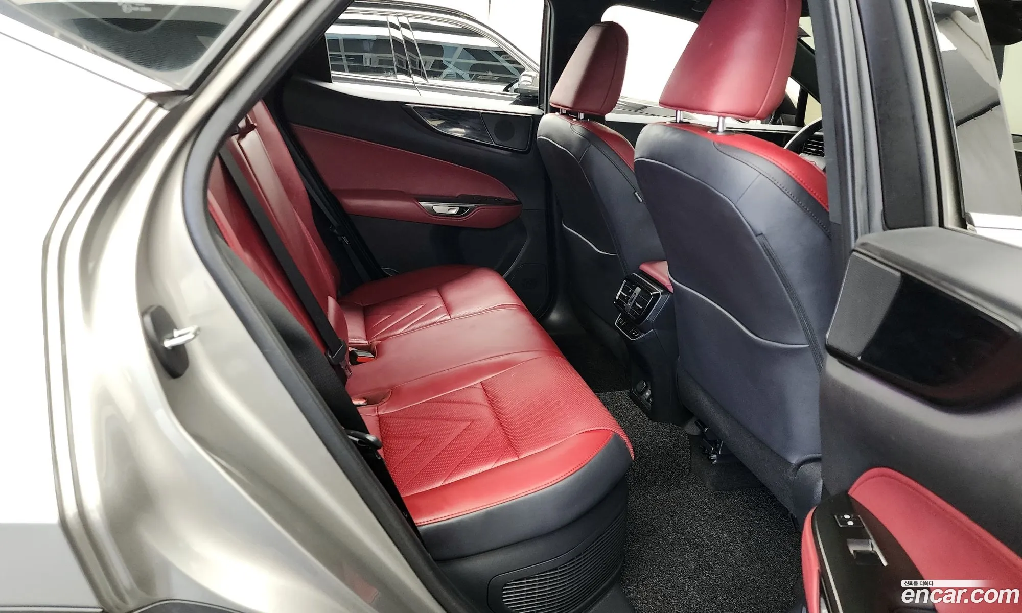 Lexus NX450h+ 2025 — 17