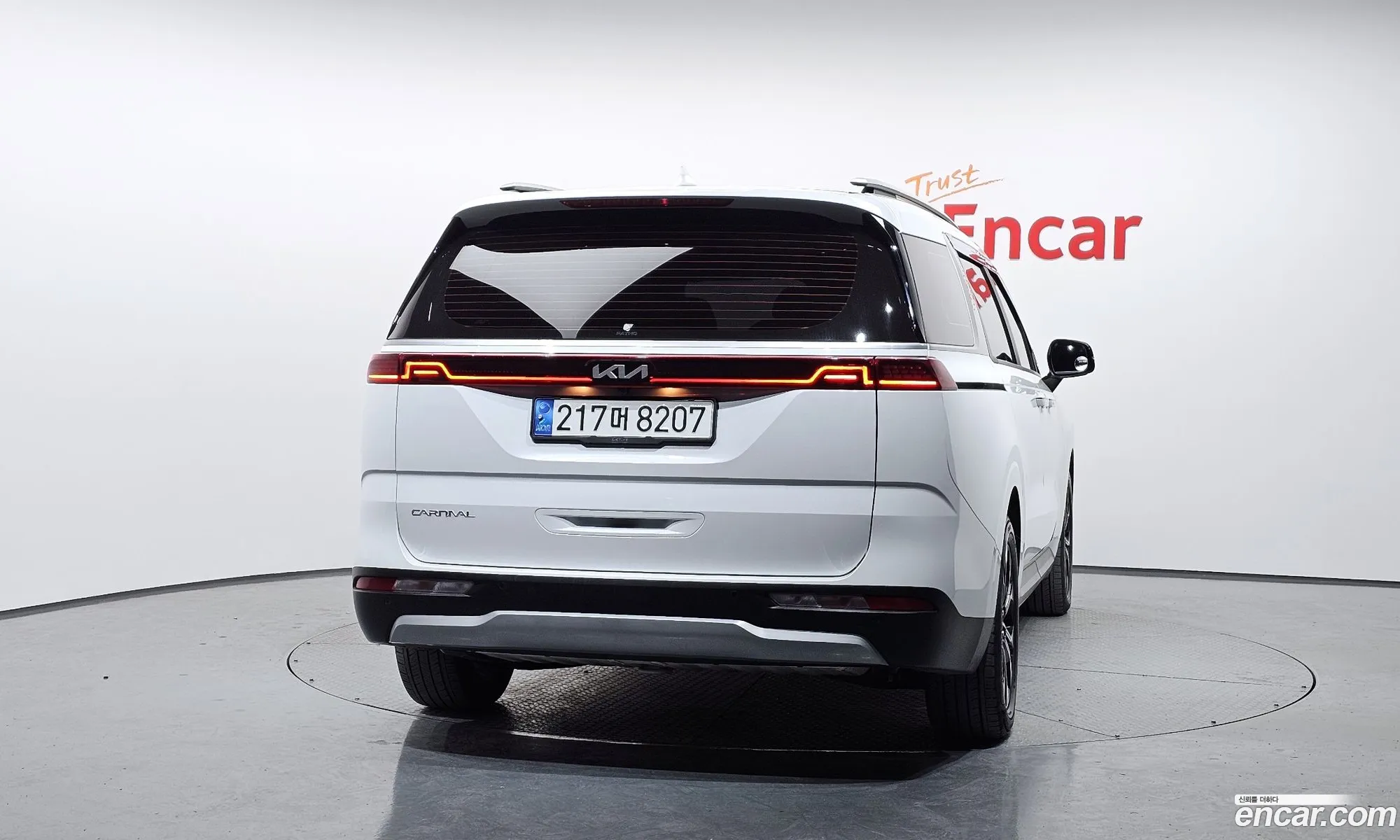 Kia Carnival 2022 — 2