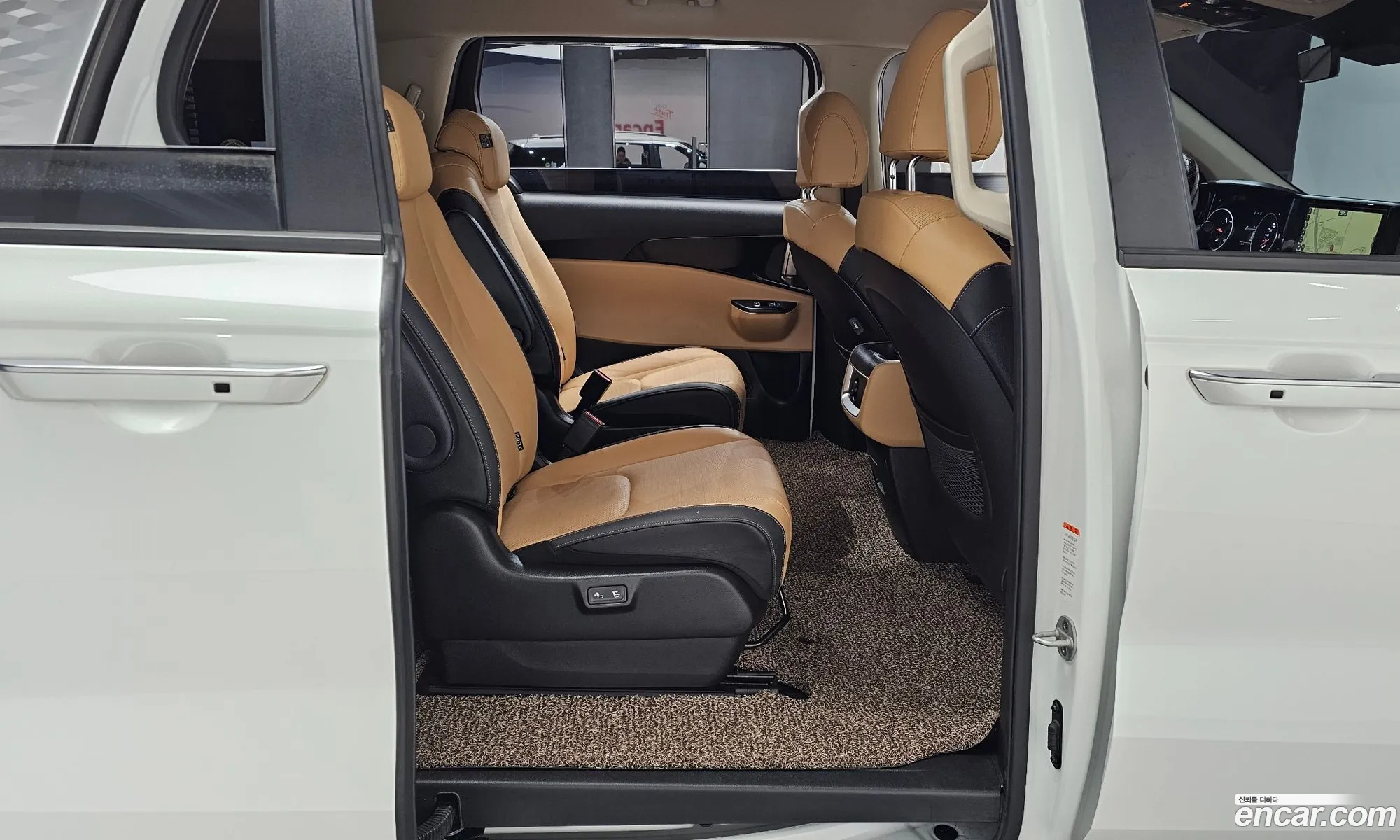Kia Carnival 2022 — 7