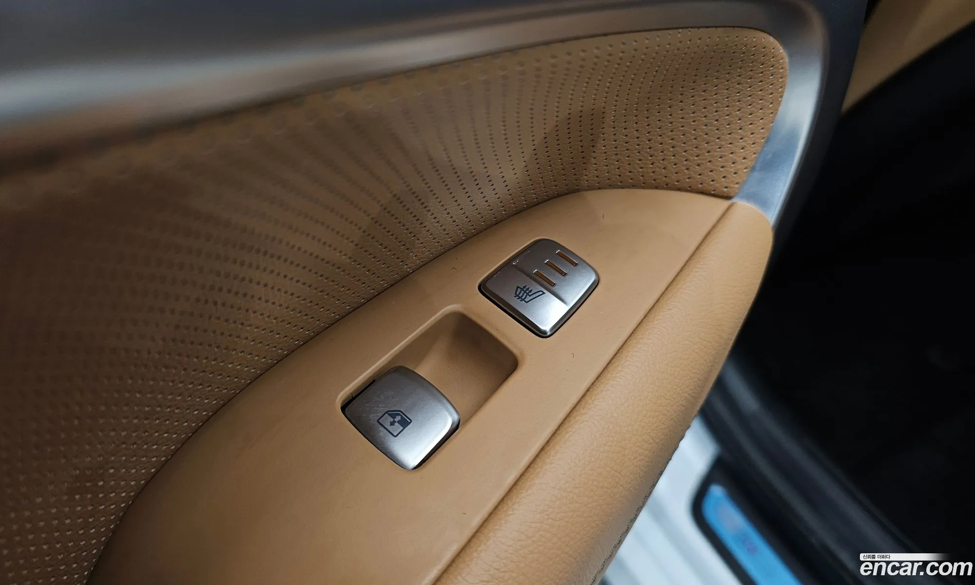 Genesis G70 2021 — 16