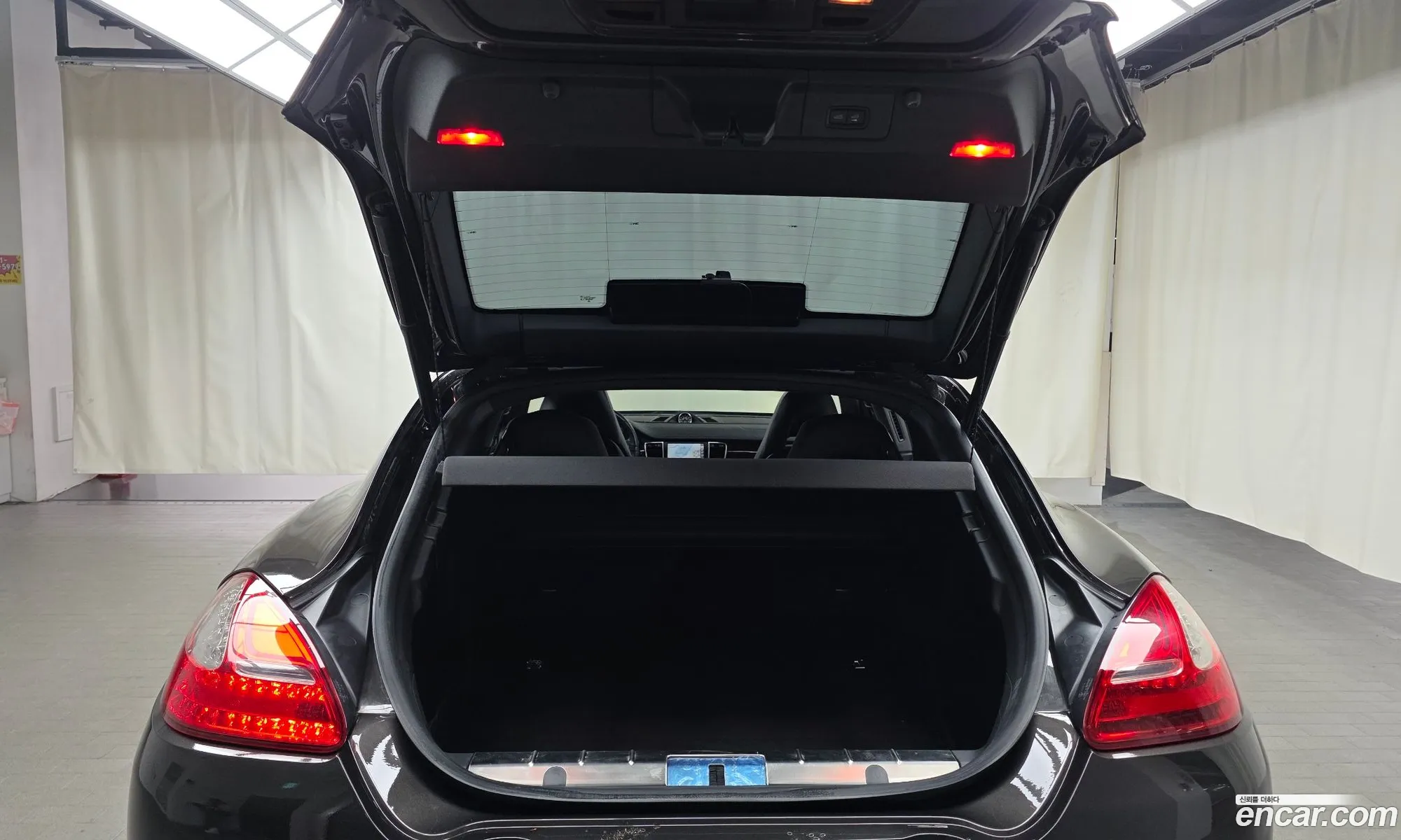 Porsche Panamera 2010 WP0AC297XAL090619 — 3