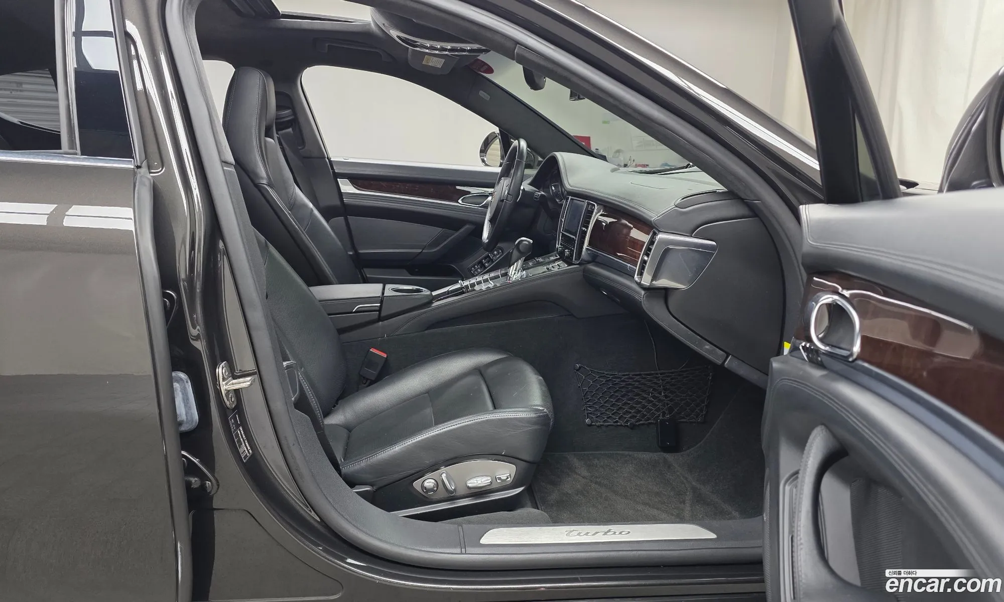 Porsche Panamera 2010 WP0AC297XAL090619 — 17