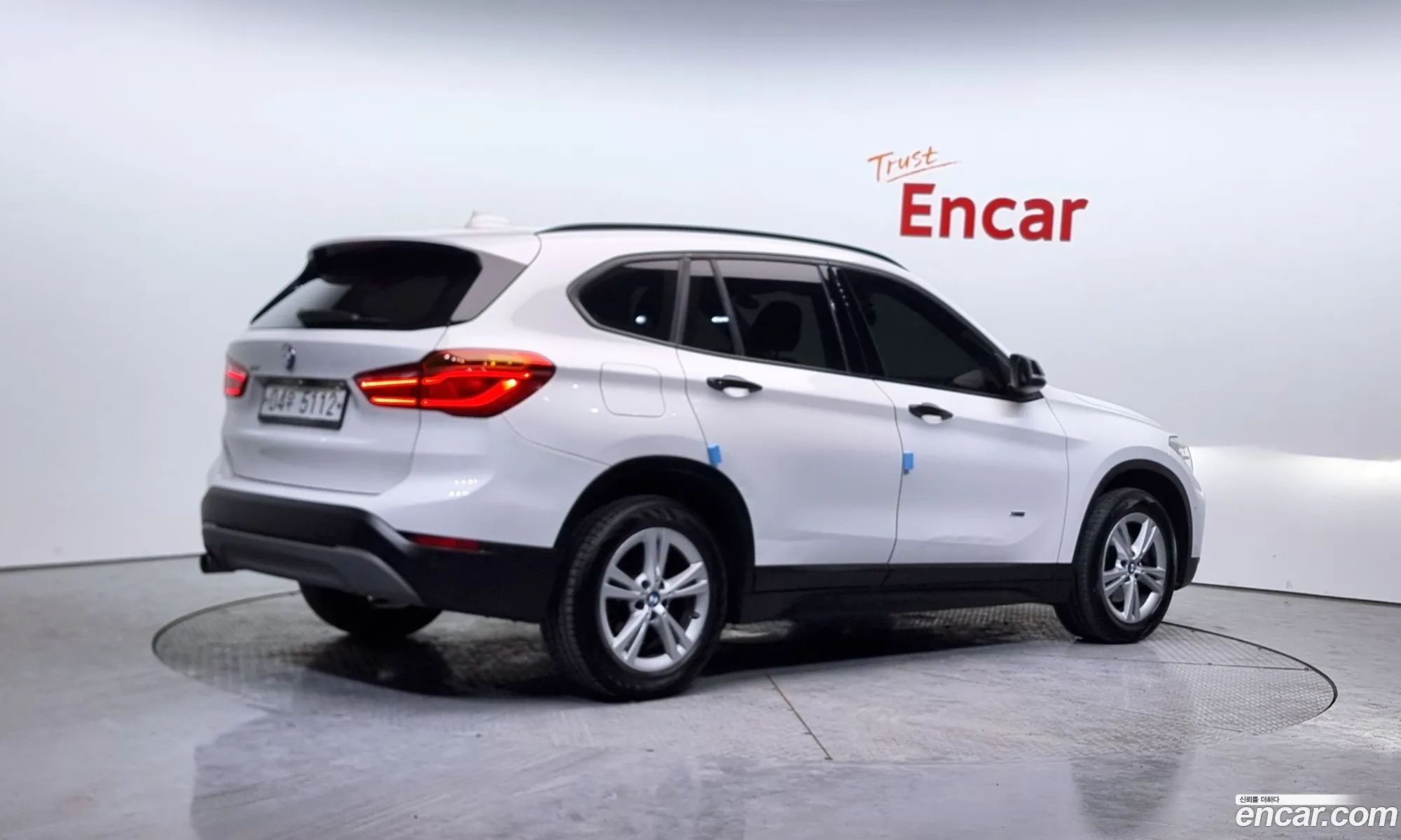 BMW X1 2017 WBAHT9100H5J04500 — 9