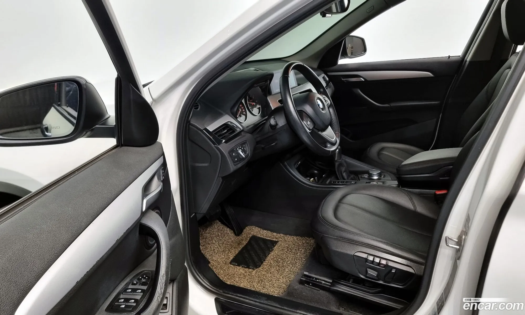 BMW X1 2017 WBAHT9100H5J04500 — 5
