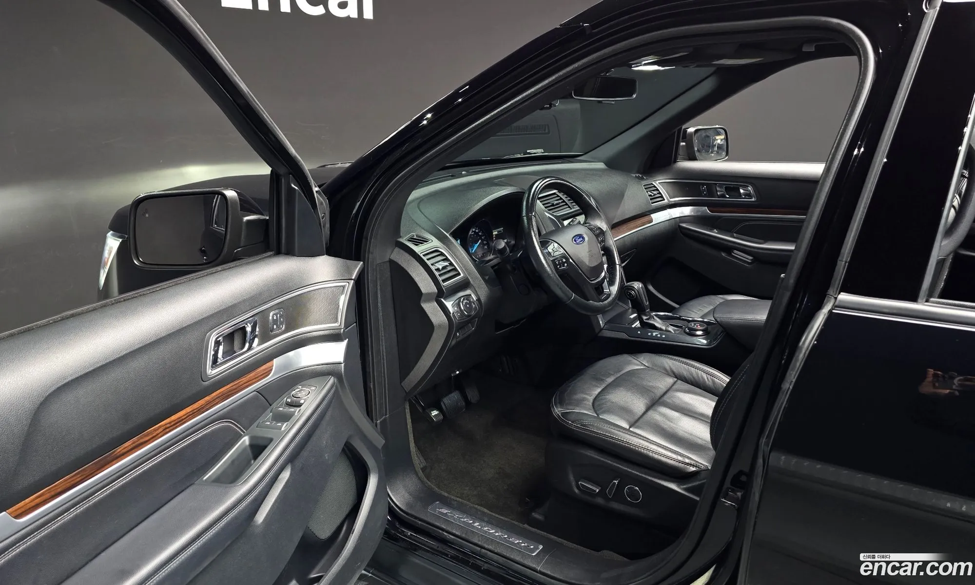 Ford Explorer 2018 1FM5K8FH4JGA48889 — 6