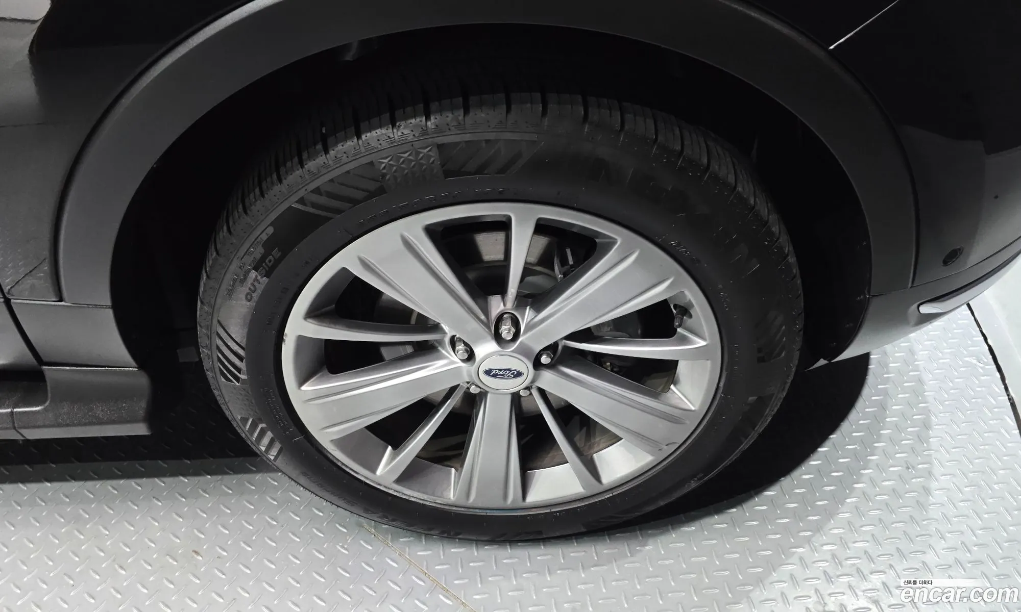 Ford Explorer 2018 1FM5K8FH4JGA48889 — 2