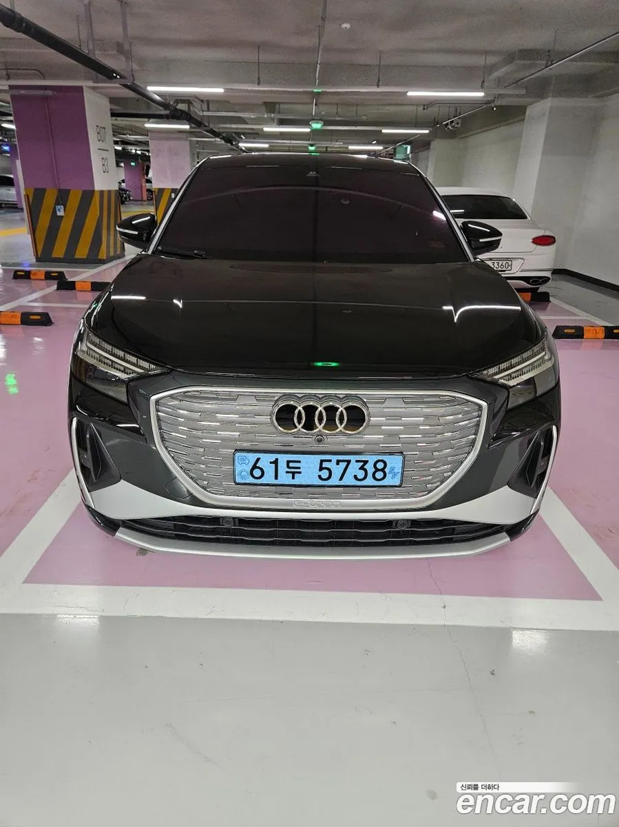 Audi Q4 e-tron 2022 — 12