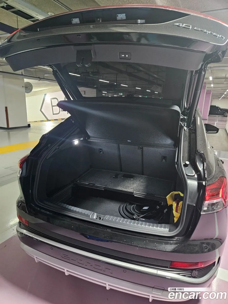 Audi Q4 e-tron 2022 — 10