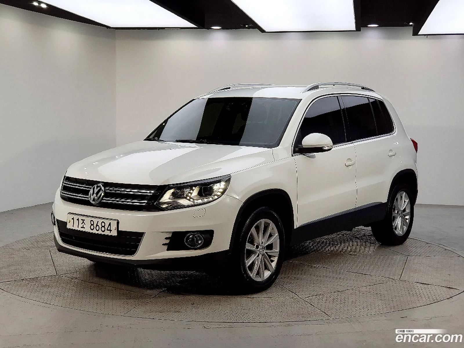 Volkswagen Tiguan 2015 — 20
