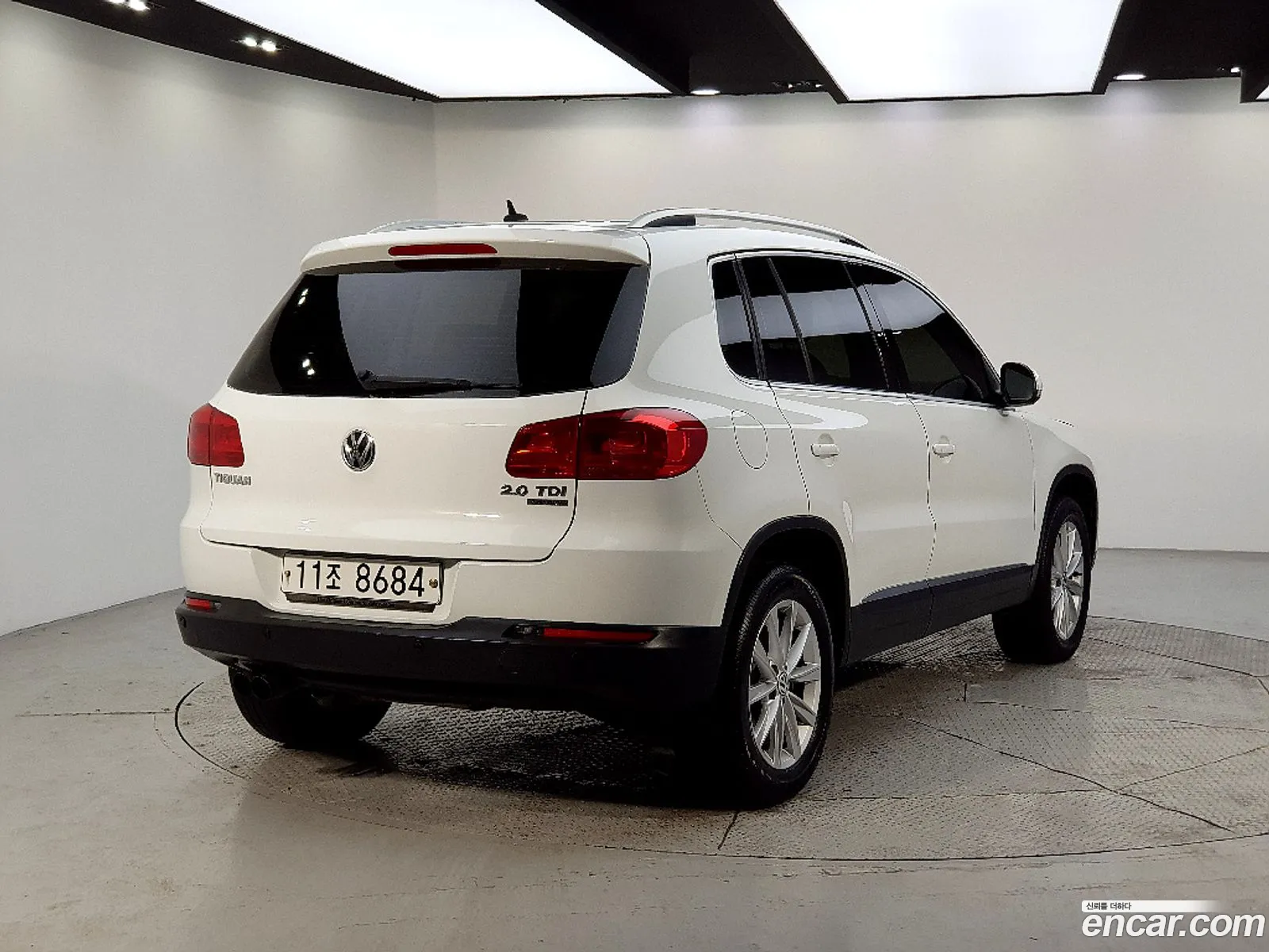 Volkswagen Tiguan 2015 — 12