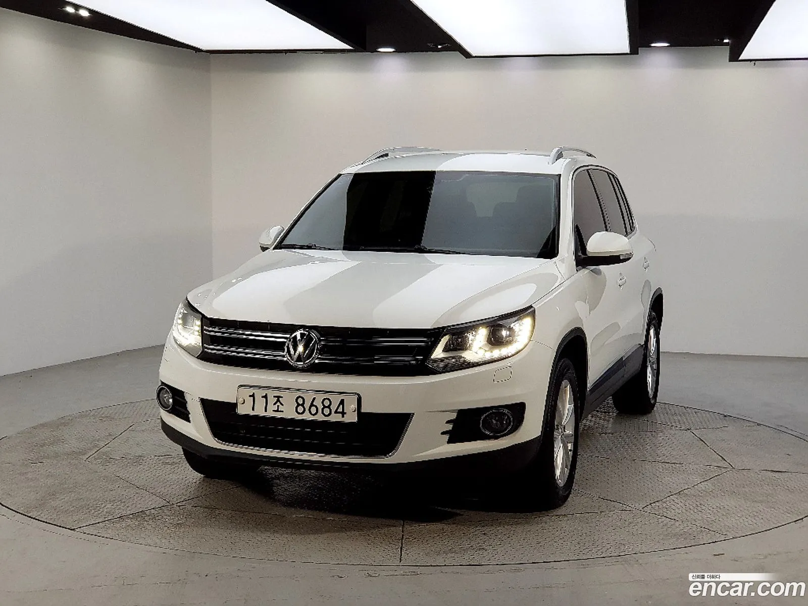 Volkswagen Tiguan 2015 — 13