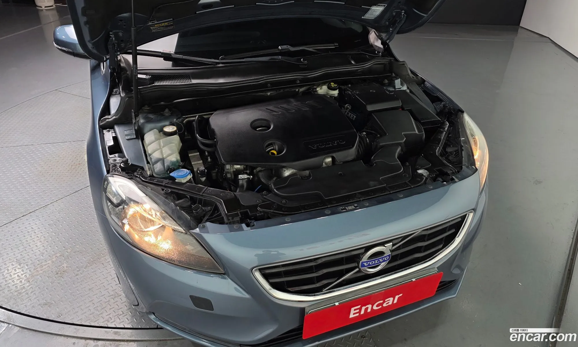 Volvo V40 2014 — 10