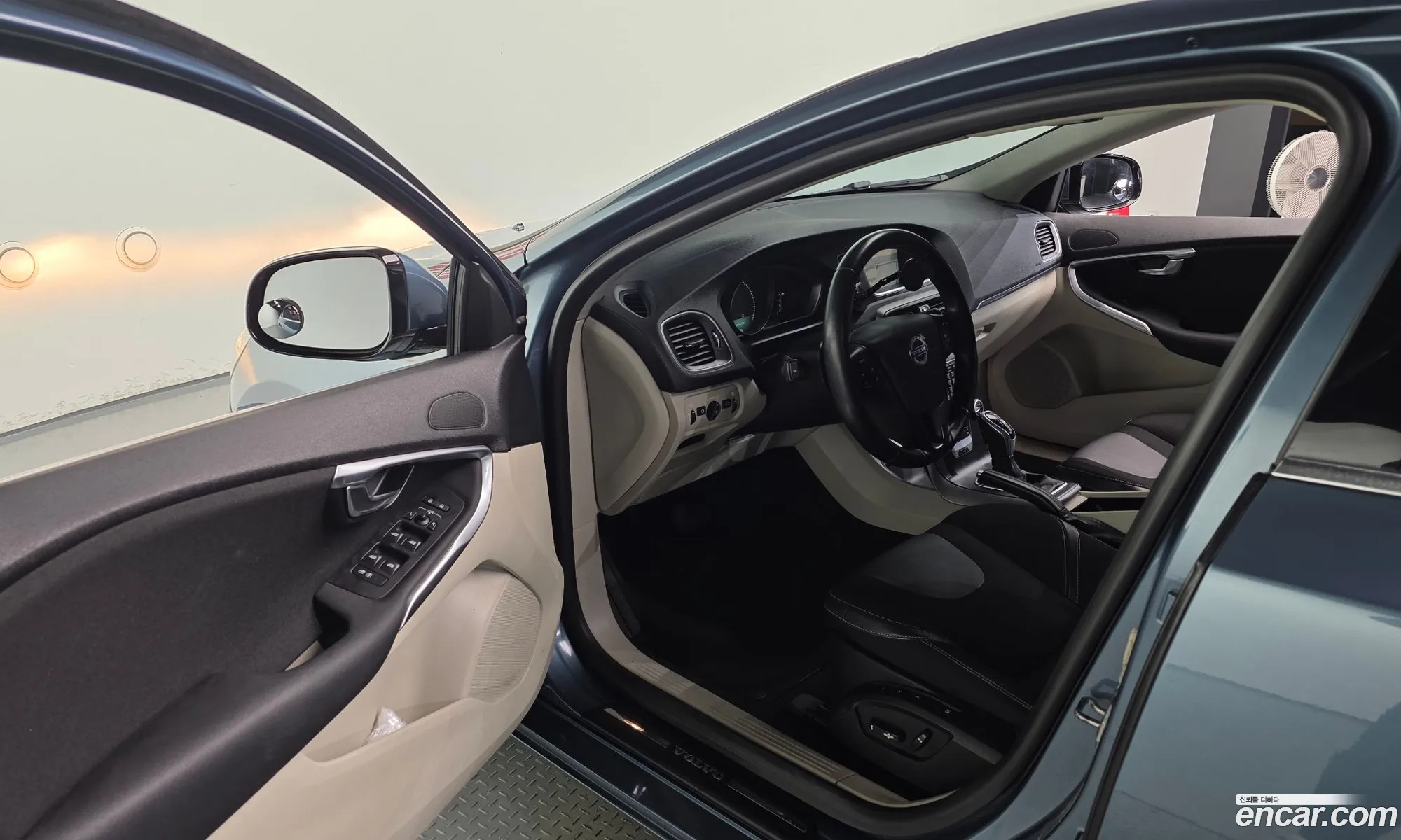 Volvo V40 2014 — 9