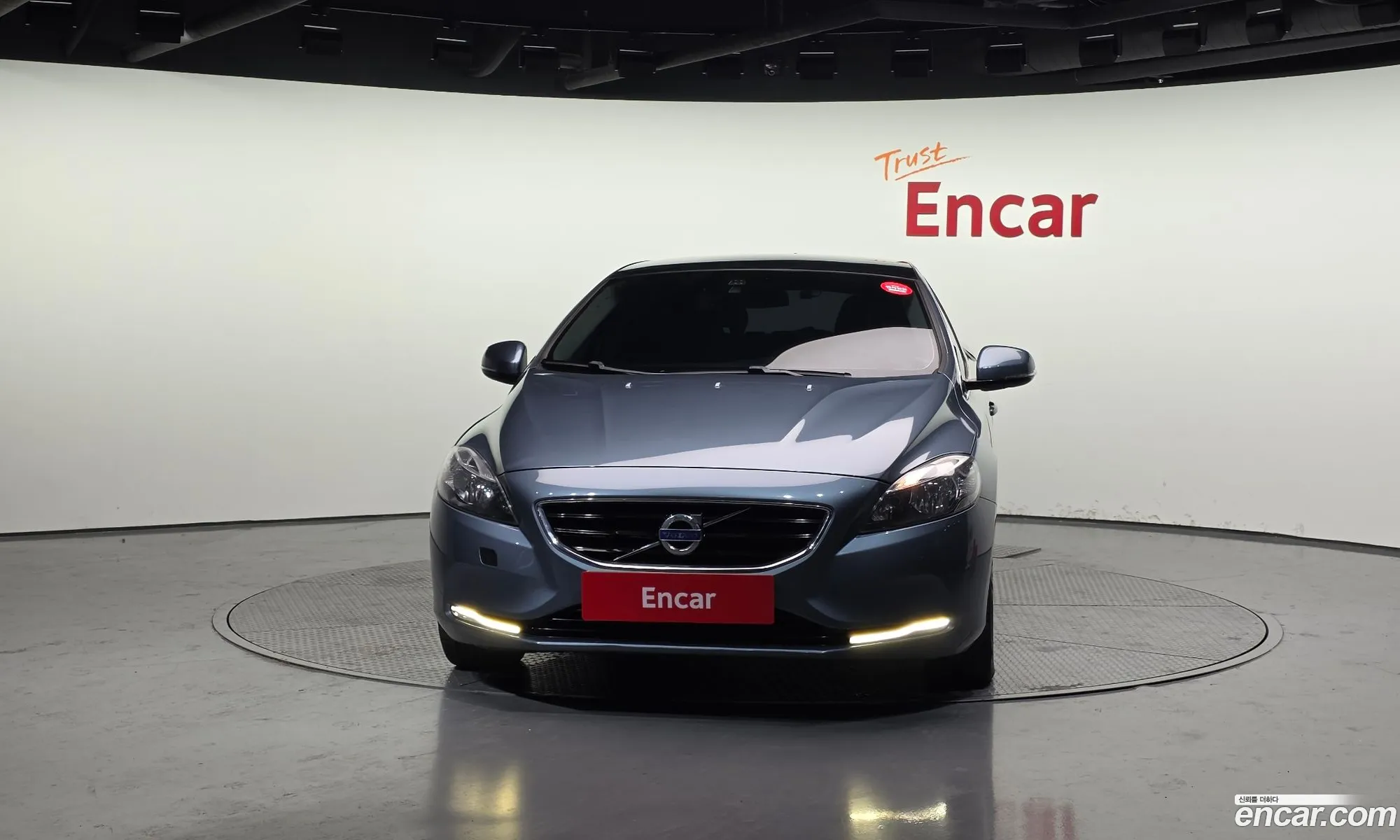 Volvo V40 2014 — 11