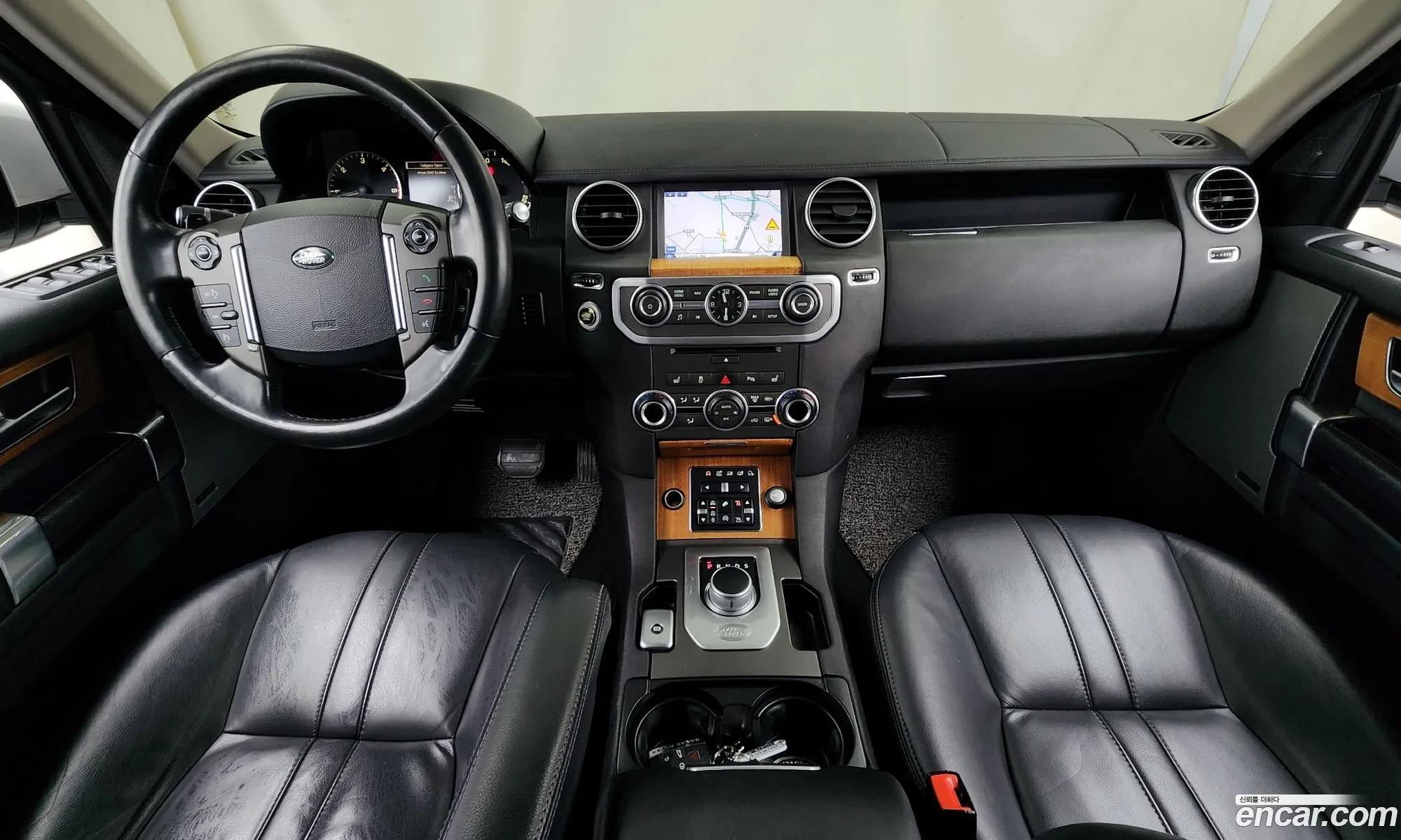 Land Rover Discovery 4 2015 SALLAAAG6FA743906 — 16
