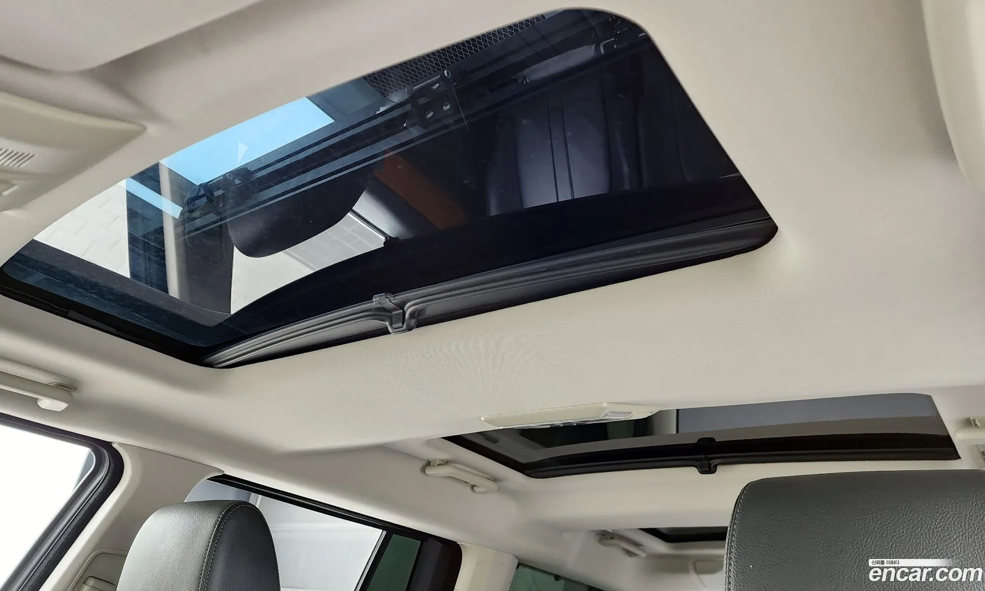Land Rover Discovery 4 2015 SALLAAAG6FA743906 — 15