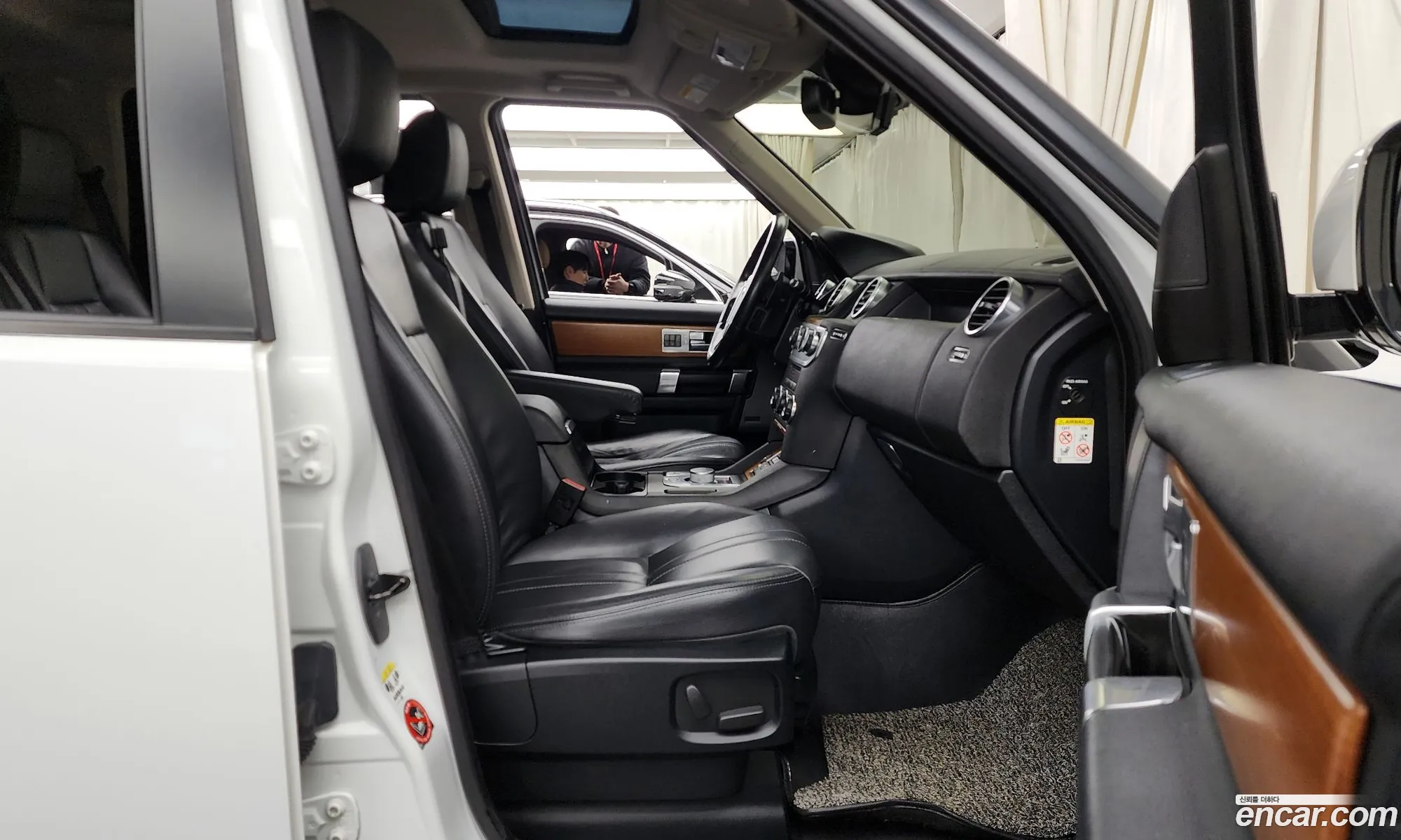 Land Rover Discovery 4 2015 SALLAAAG6FA743906 — 4