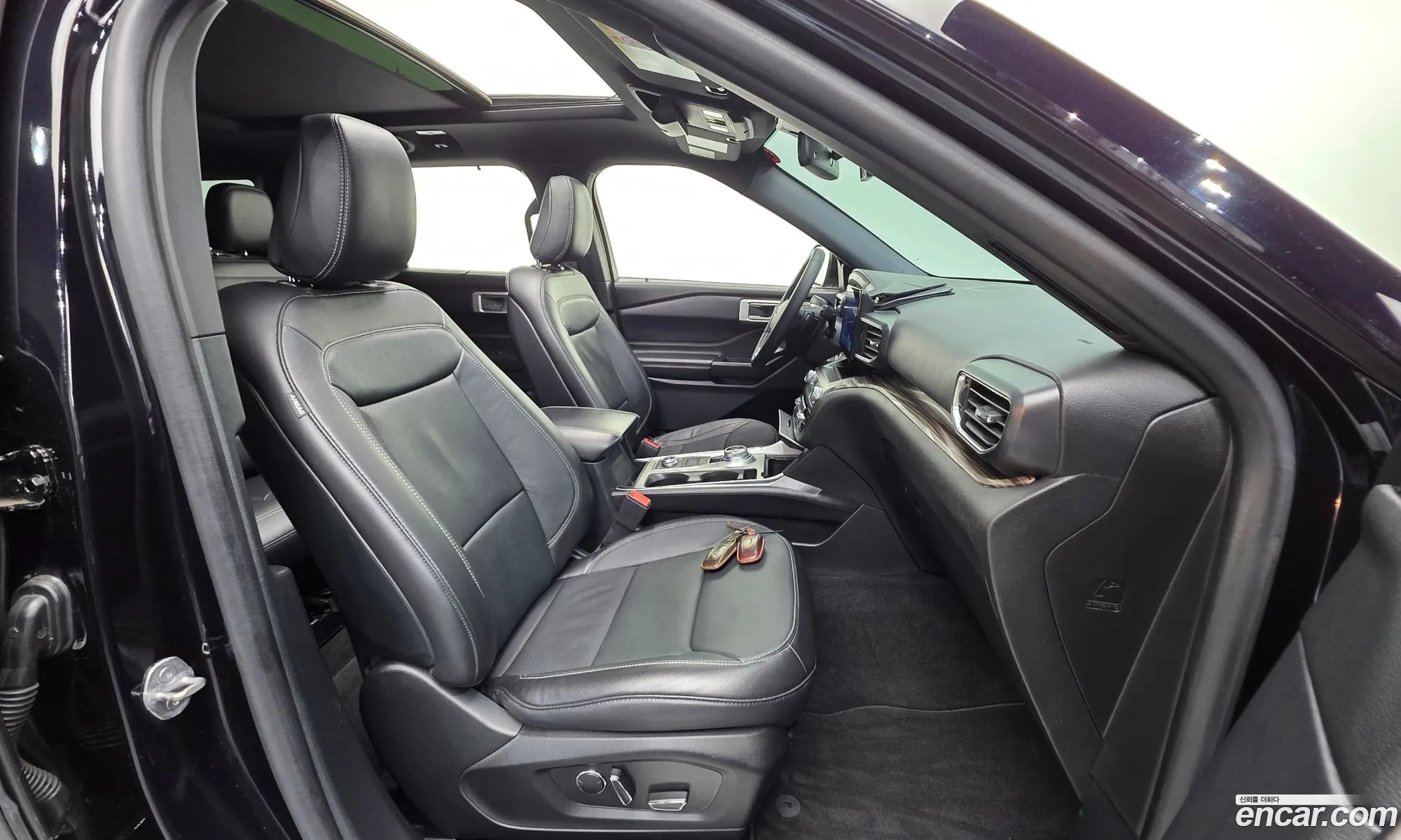 Ford Explorer 6th Gen 2020 1FMSK8FH8LGB95903 — 6