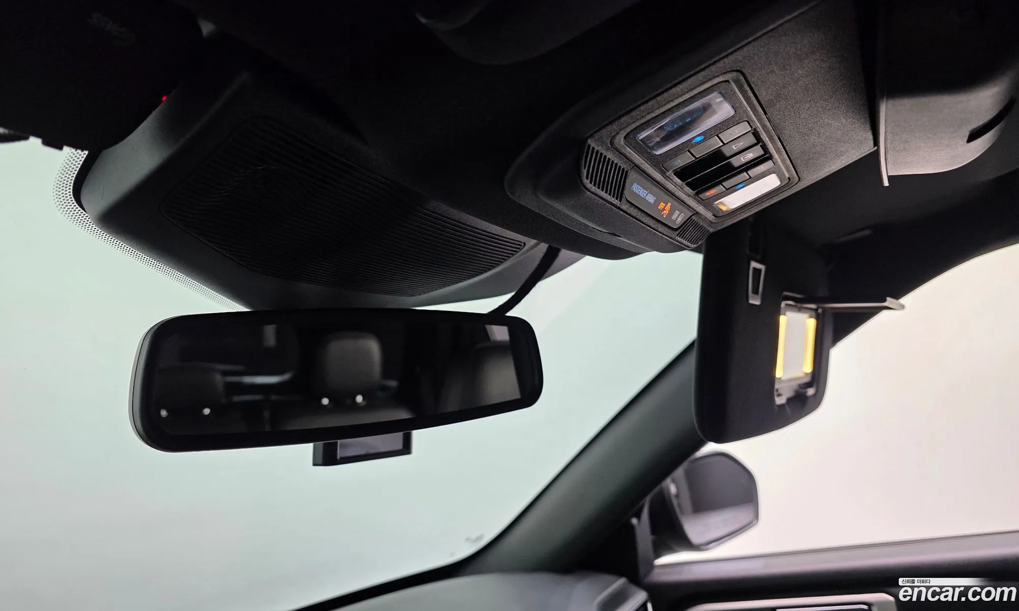 Ford Explorer 6th Gen 2020 1FMSK8FH8LGB95903 — 14