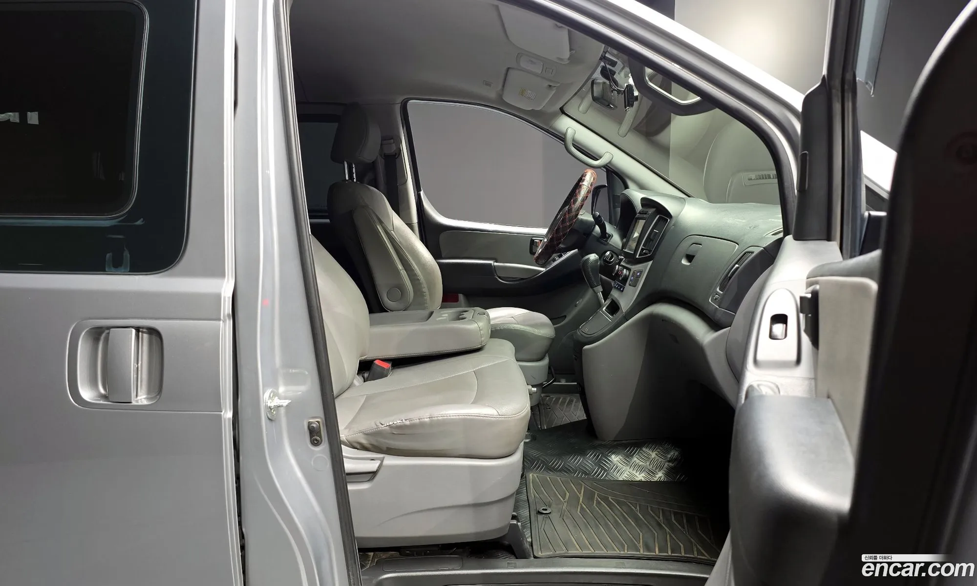 Hyundai Grand Starex 2019 — 12