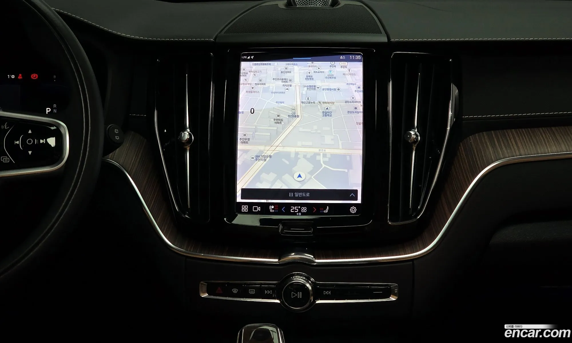 Volvo XC60 2022 — 15