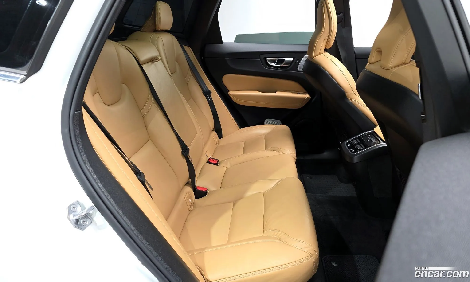 Volvo XC60 2022 — 13