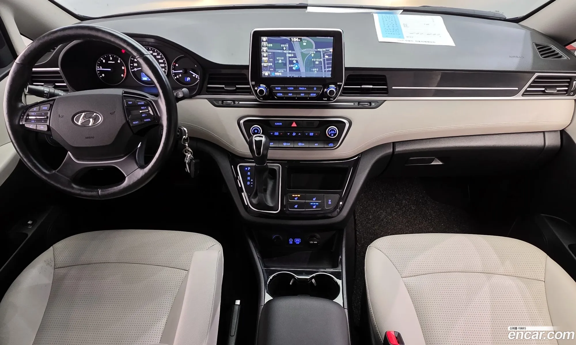 Hyundai Grand Starex 2019 — 17