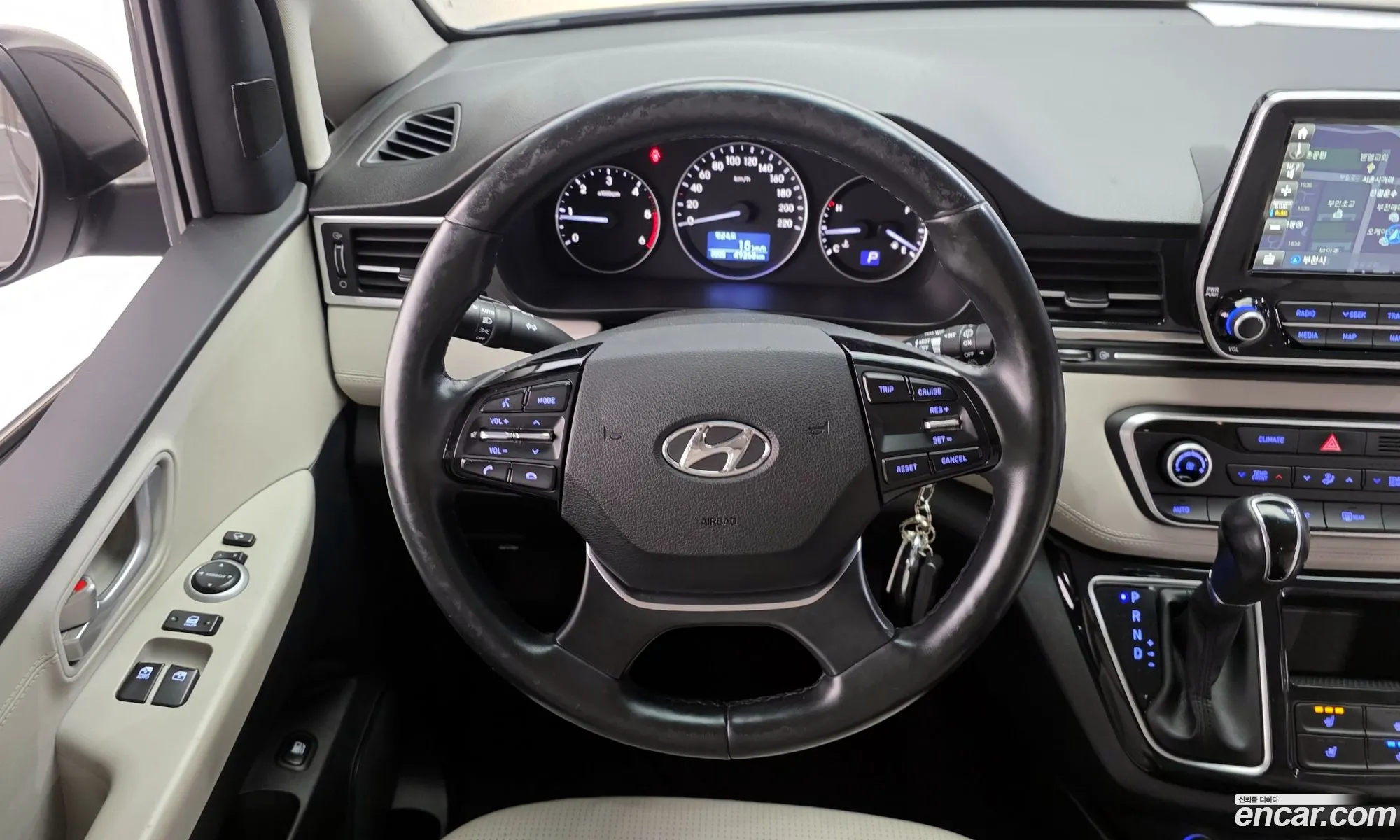 Hyundai Grand Starex 2019 — 19