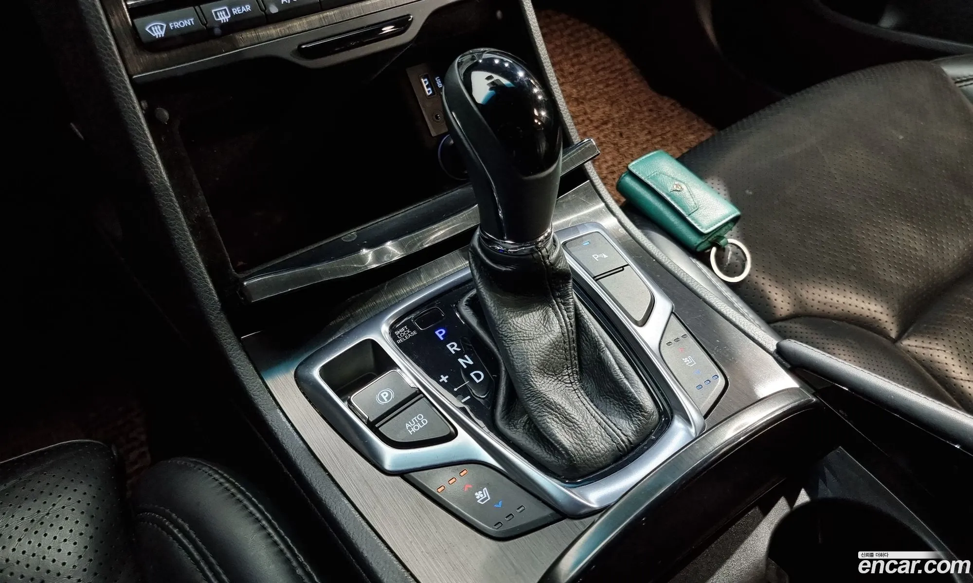 Hyundai Grandeur HG 2016 — 18