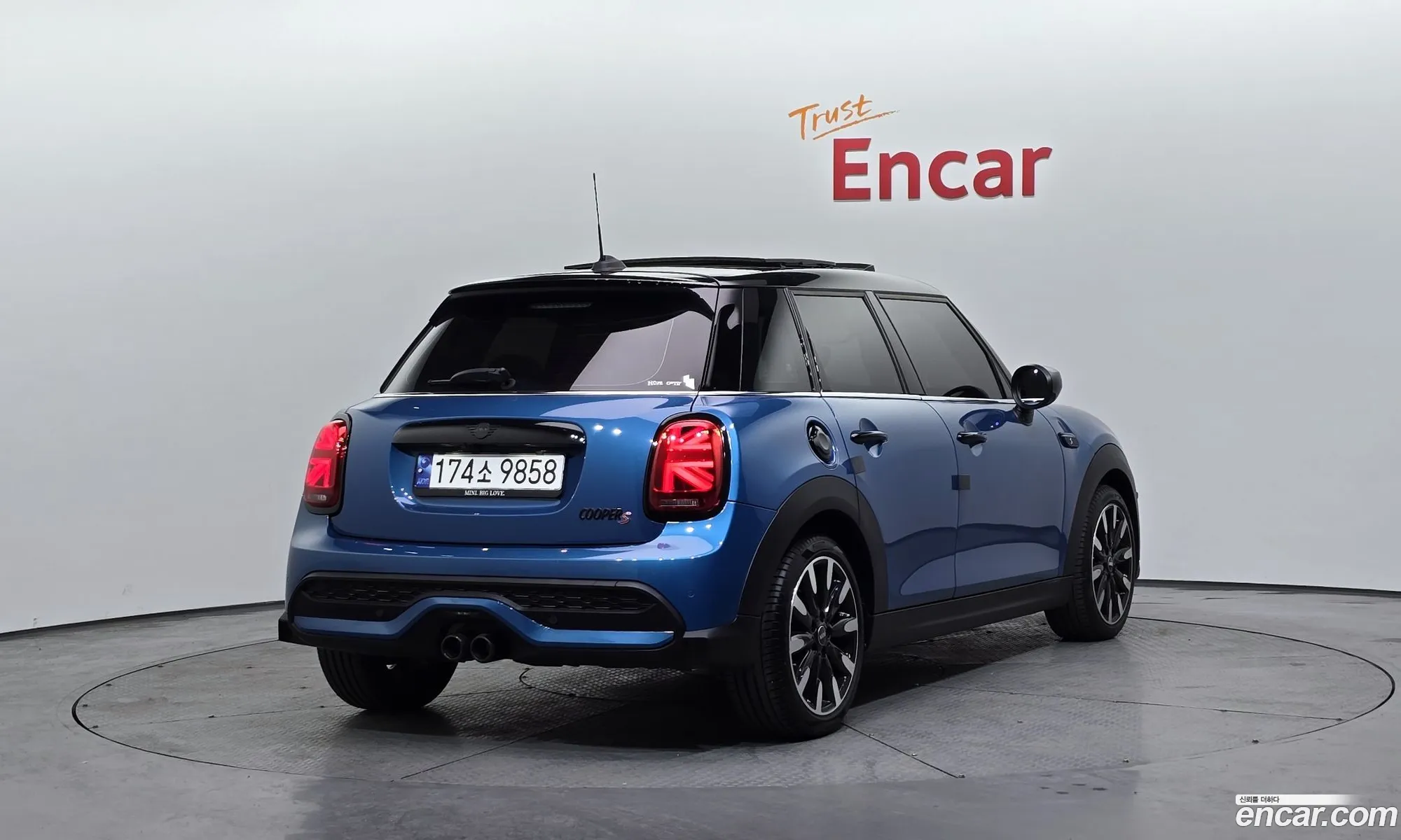 Mini Cooper S 2023 WMW61DK04P2T99860 — 17