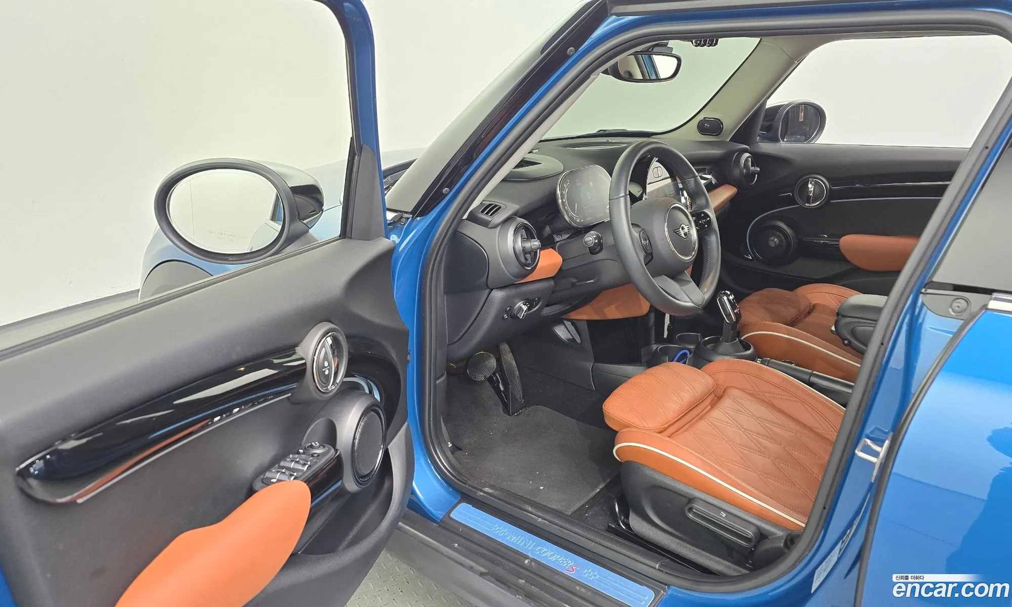 Mini Cooper S 2023 WMW61DK04P2T99860 — 5