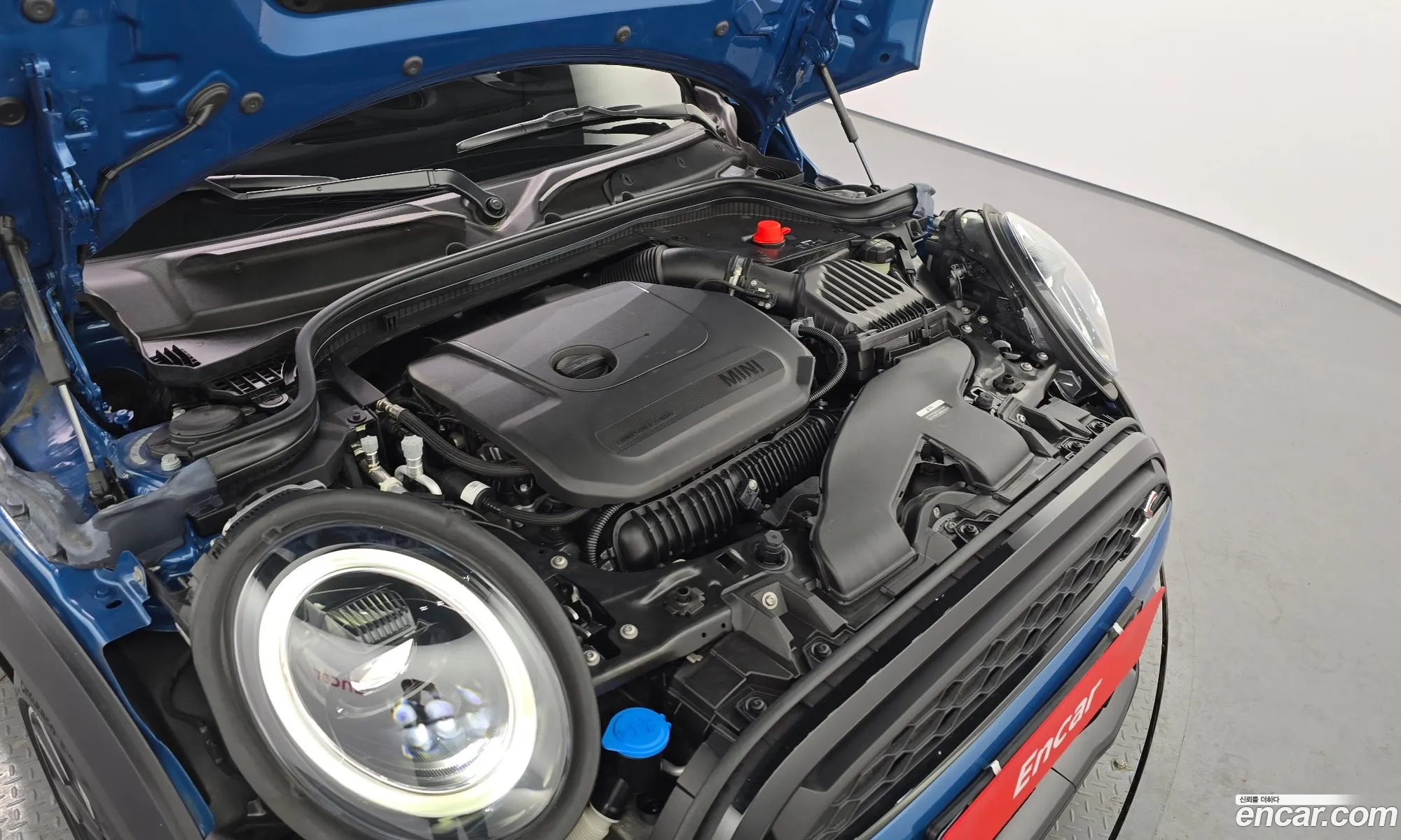 Mini Cooper S 2023 WMW61DK04P2T99860 — 19