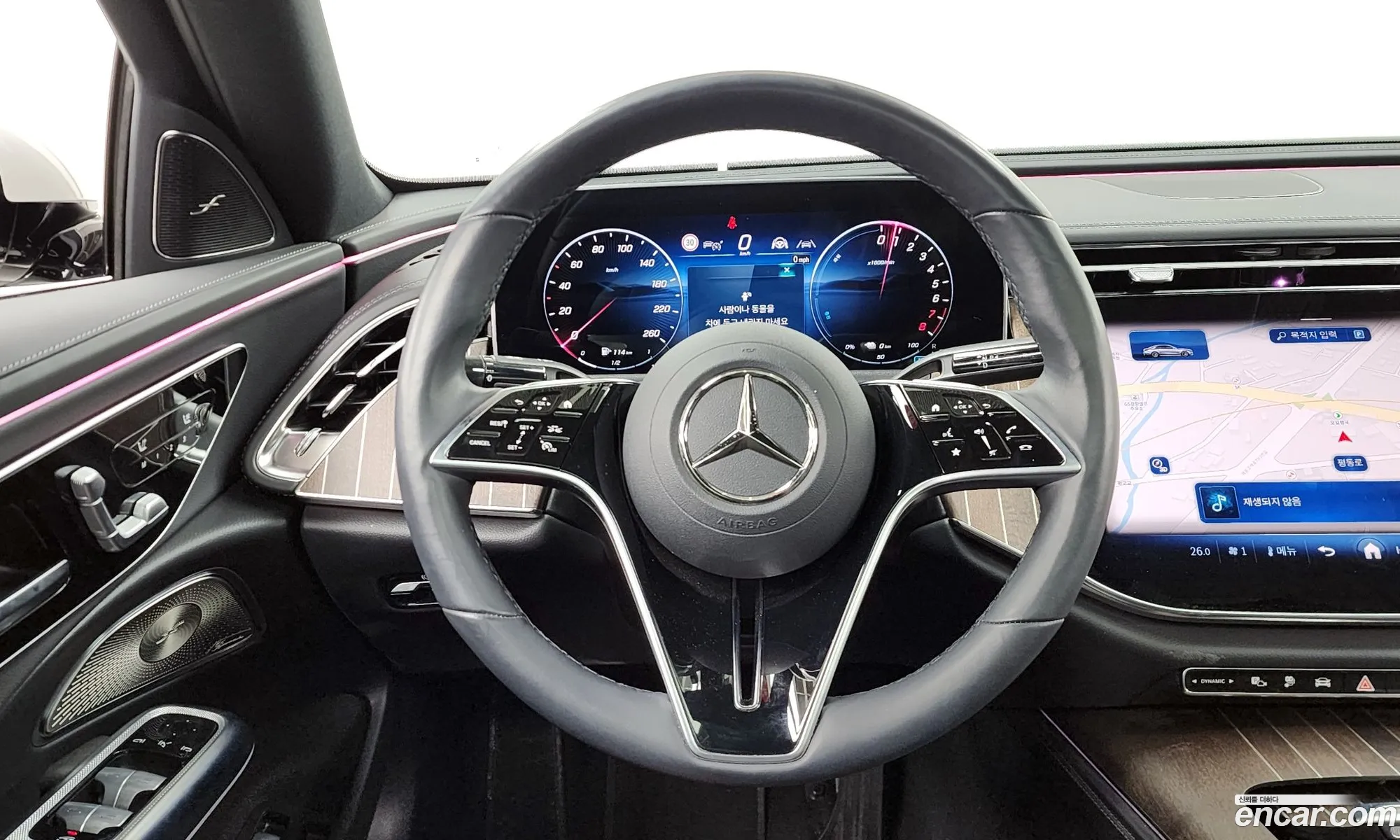 Mercedes-Benz E-Class W214 2025 — 18
