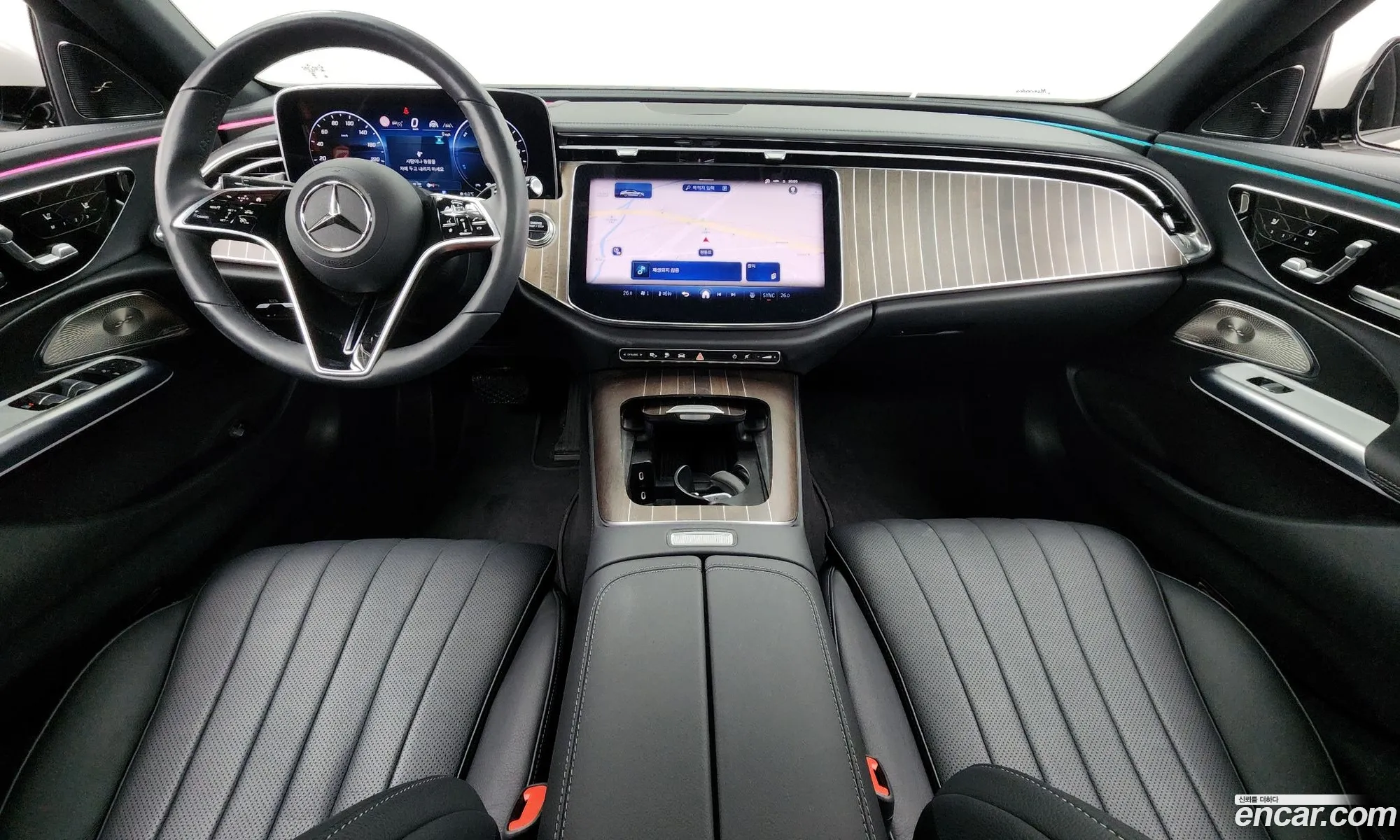 Mercedes-Benz E-Class W214 2025 — 11