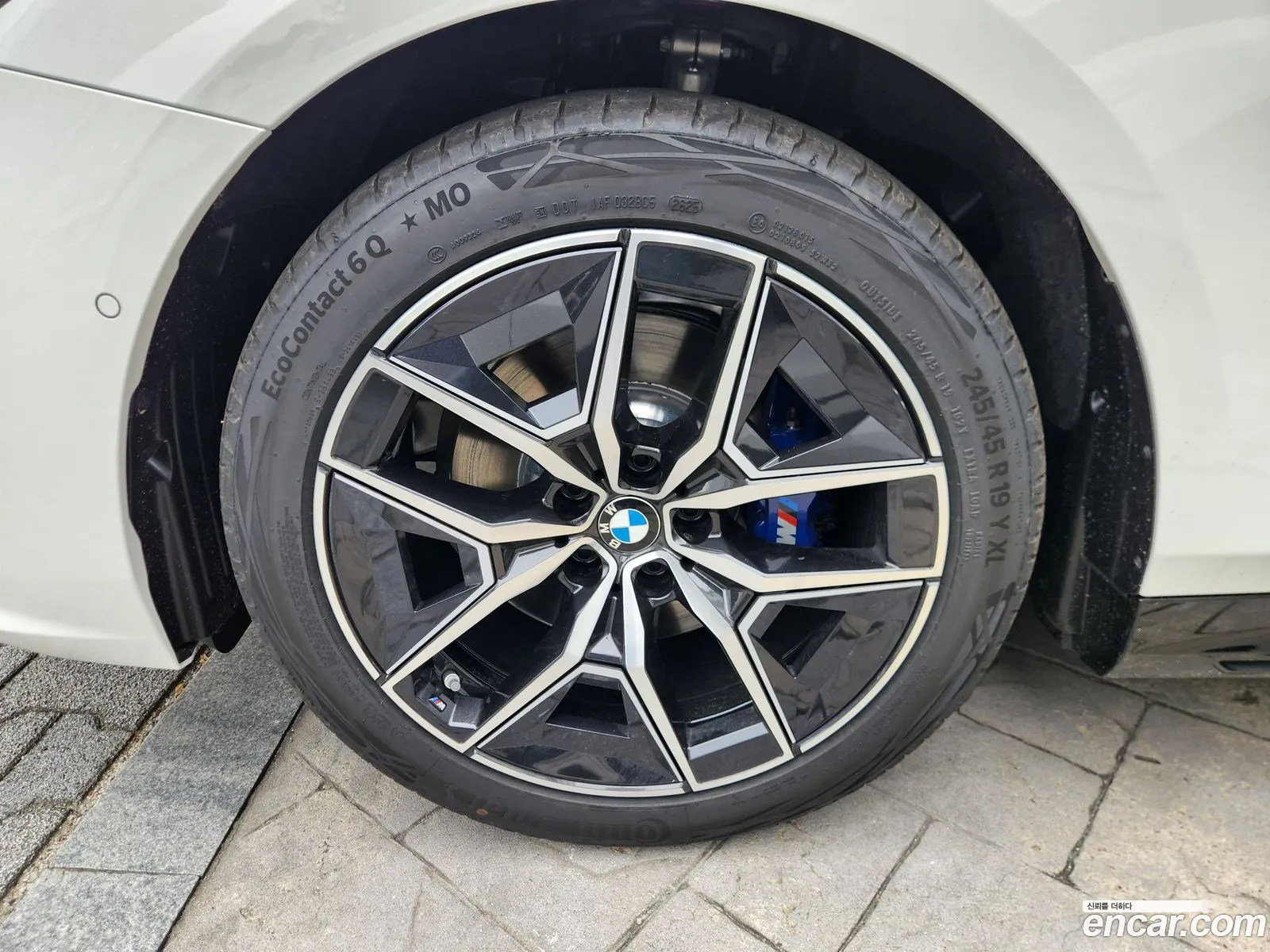 BMW 5 Series 2025 — 8