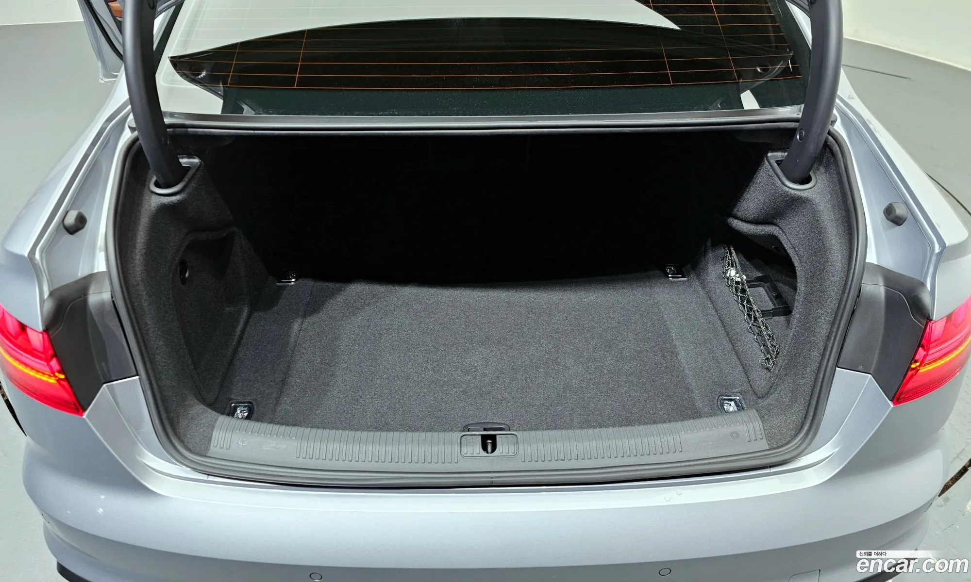 Audi A4 2020 WAUZZZF40LA060674 — 5