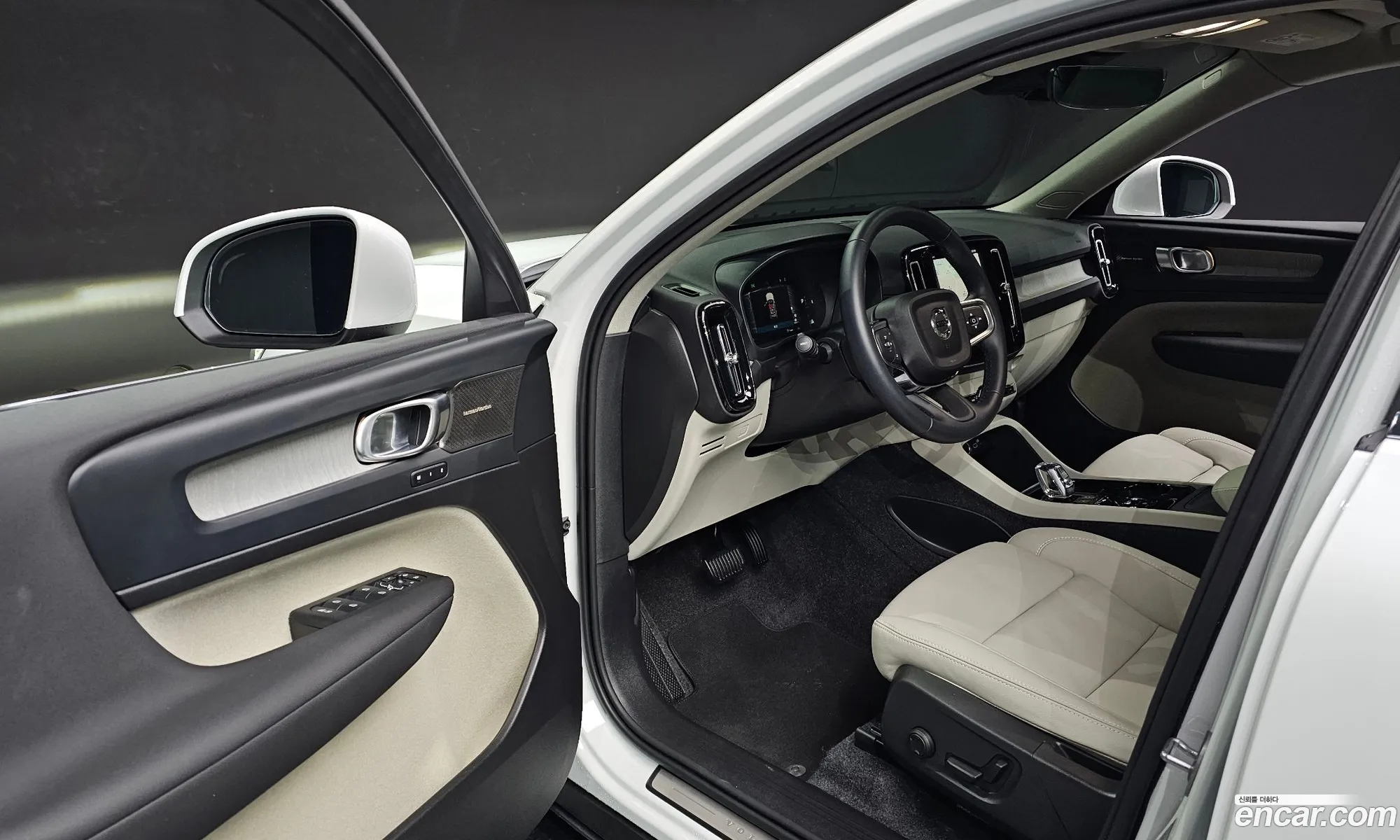 Volvo XC40 2024 — 15