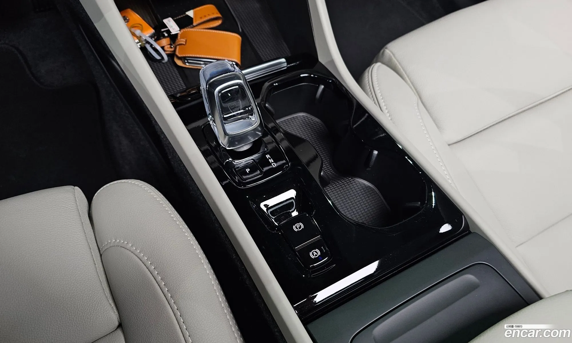 Volvo XC40 2024 — 9