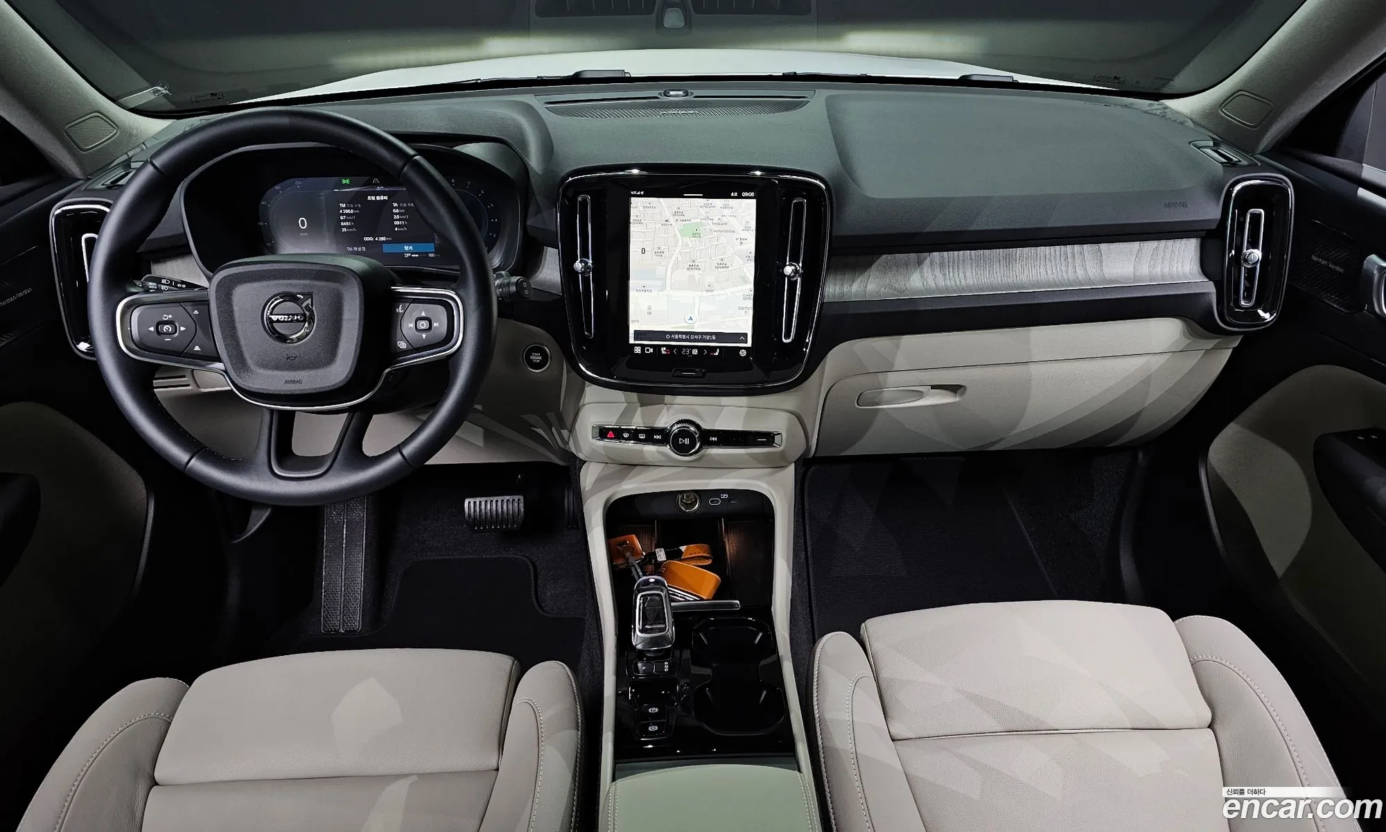 Volvo XC40 2024 — 5