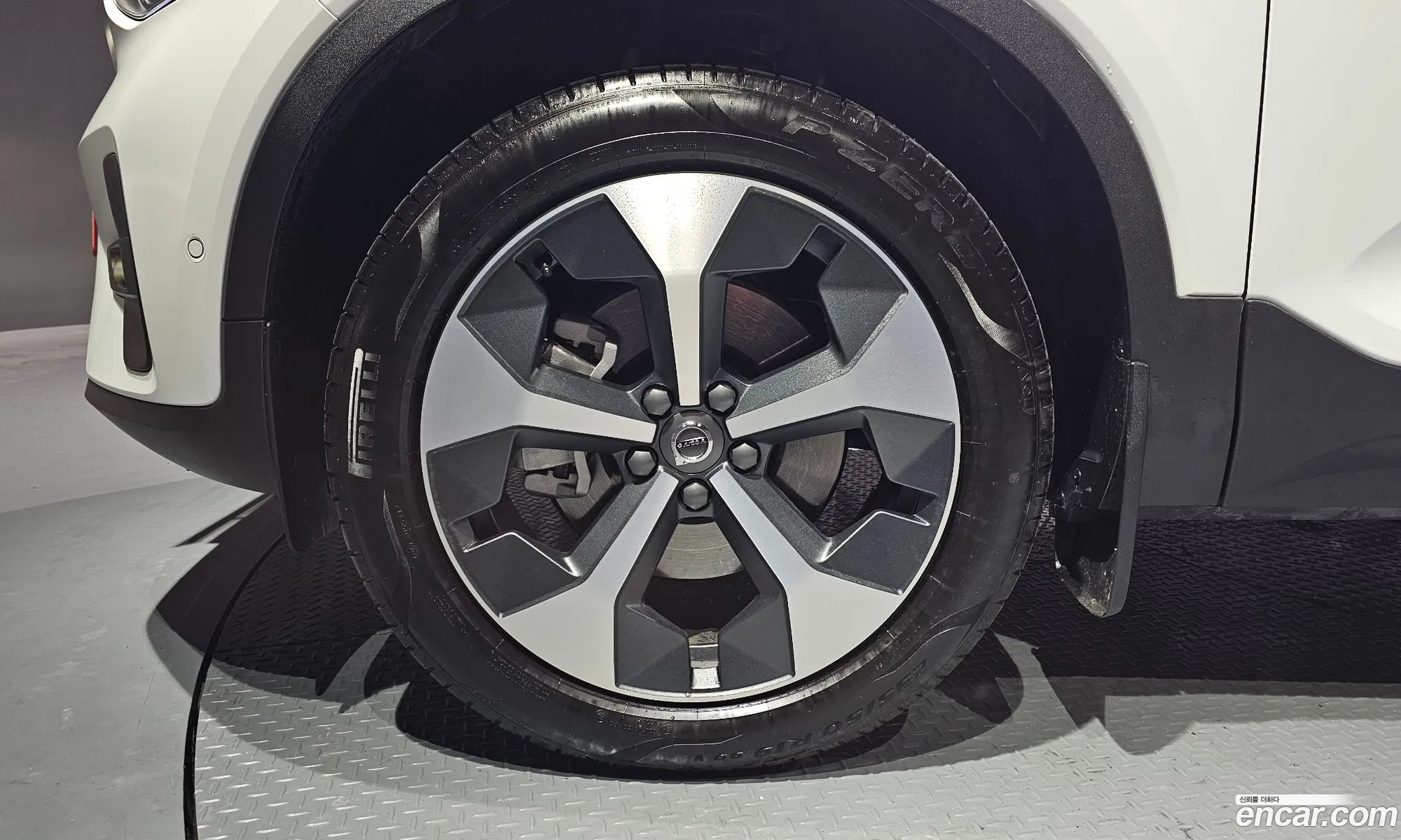 Volvo XC40 2024 — 18