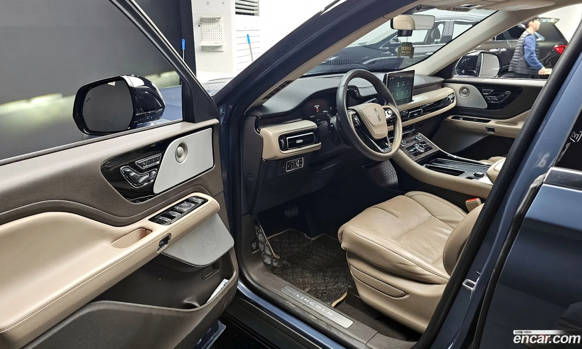 Lincoln Aviator 2021 — 3