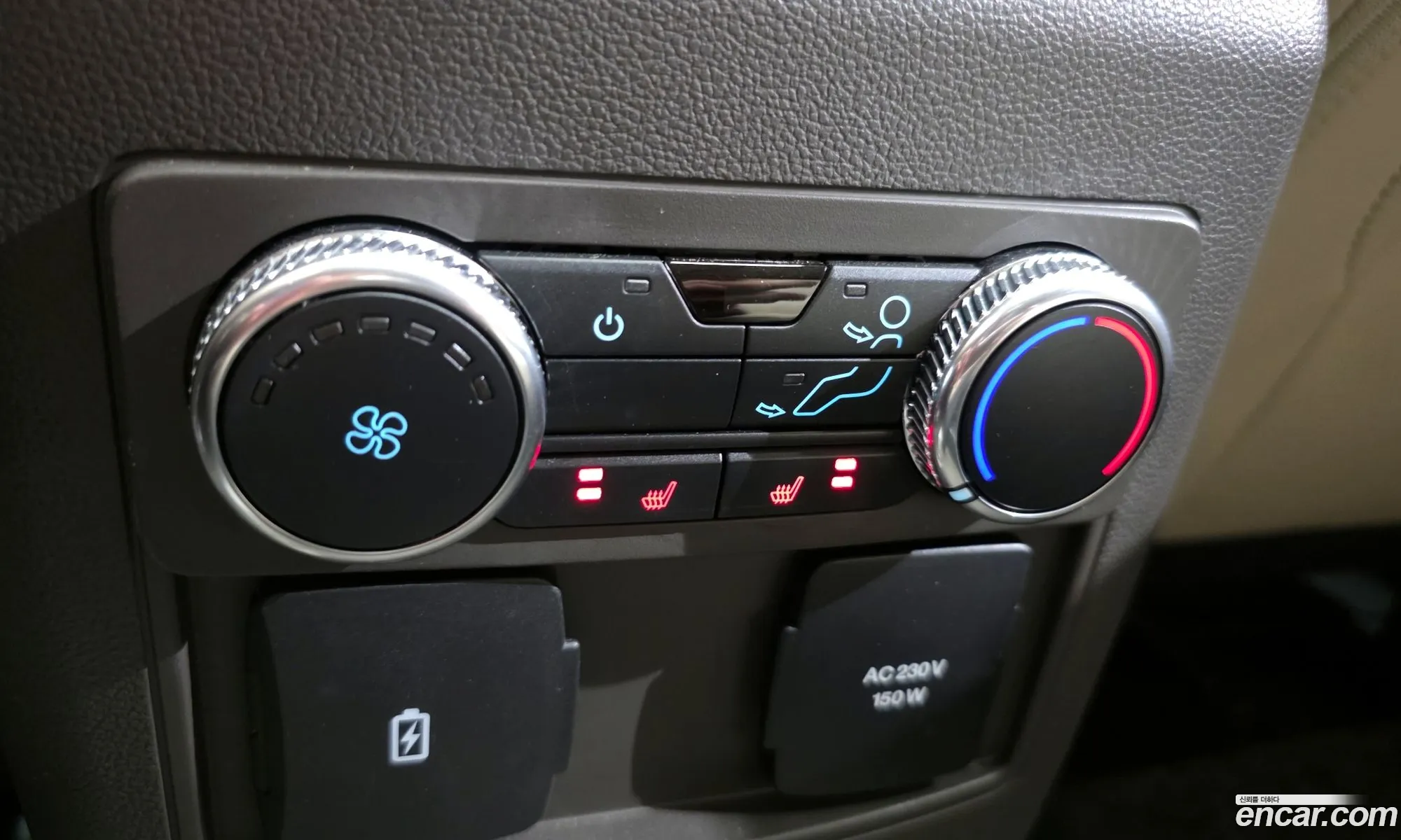 Ford Explorer 6th Gen 2021 1FM5K8HC0MGA98419 — 4
