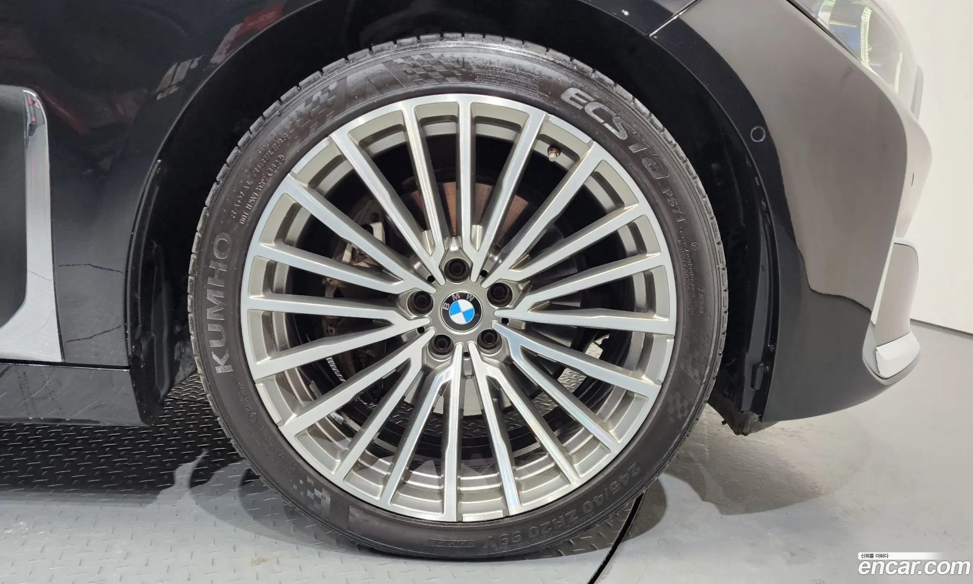 BMW 7 Series 2020 WBA7B8108MCF67504 — 19