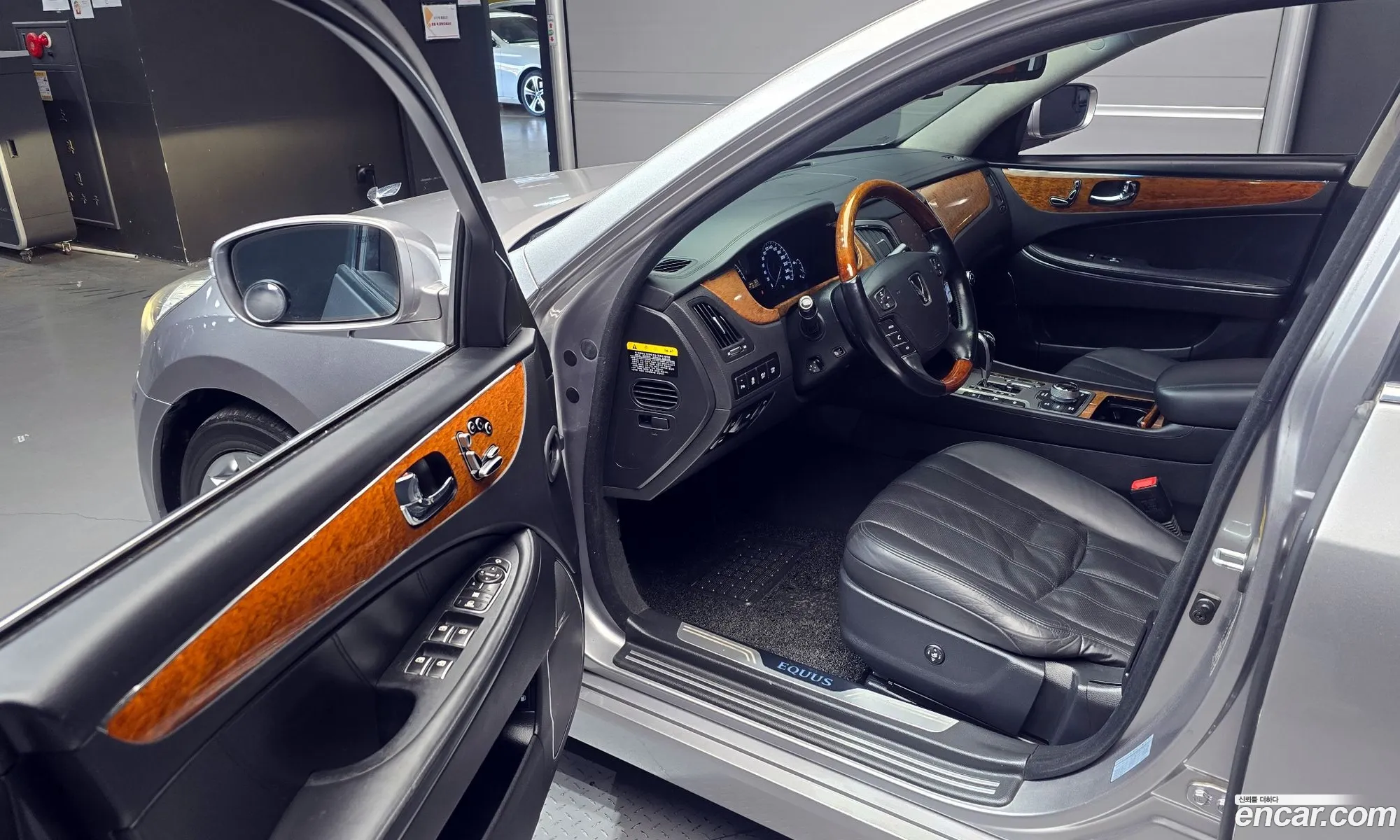Hyundai Equus 2009 — 12