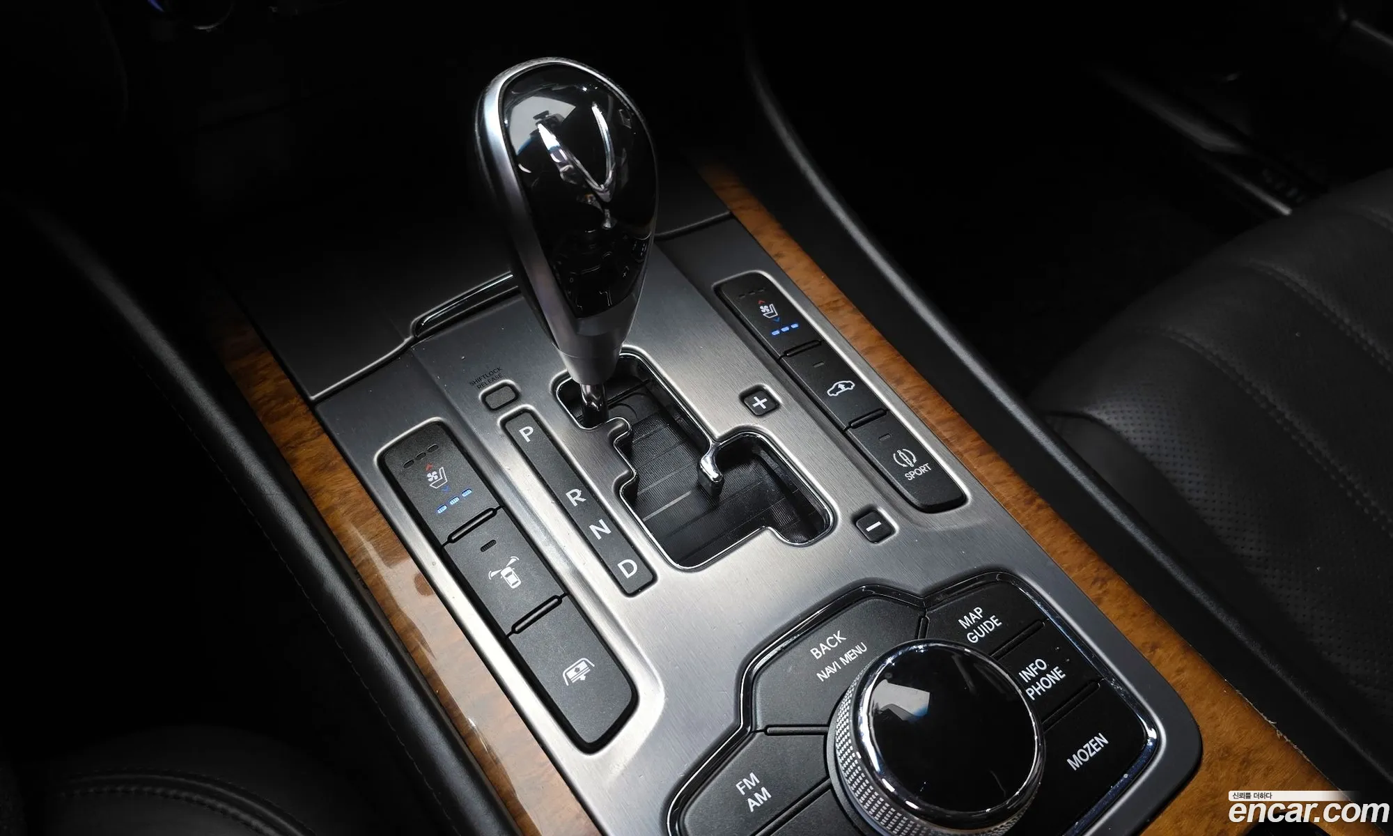 Hyundai Equus 2009 — 3