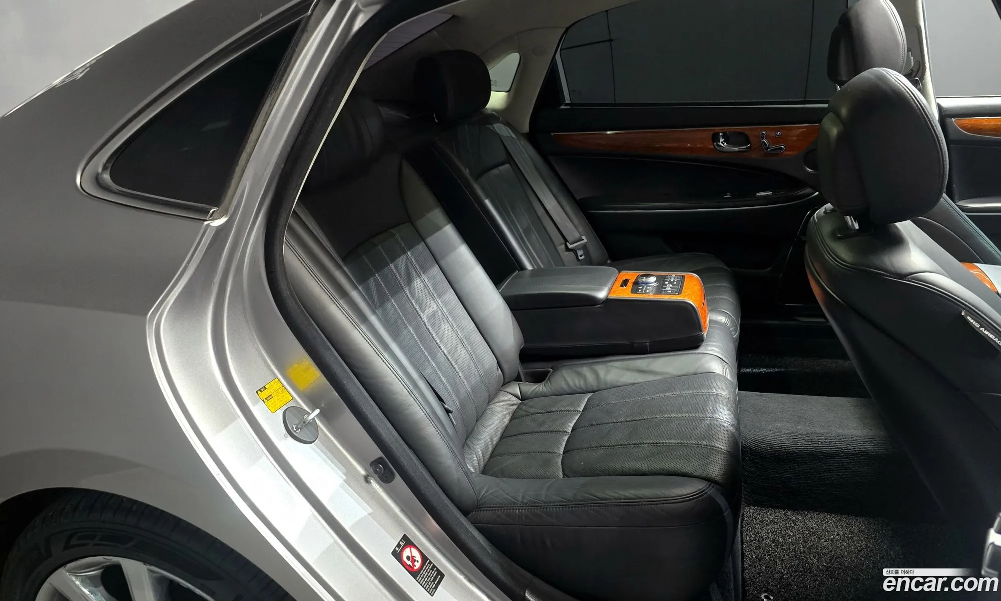 Hyundai Equus 2009 — 13