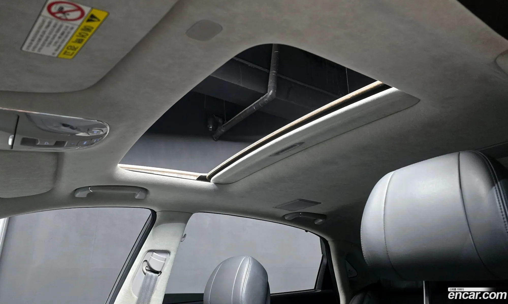 Hyundai Equus 2009 — 19