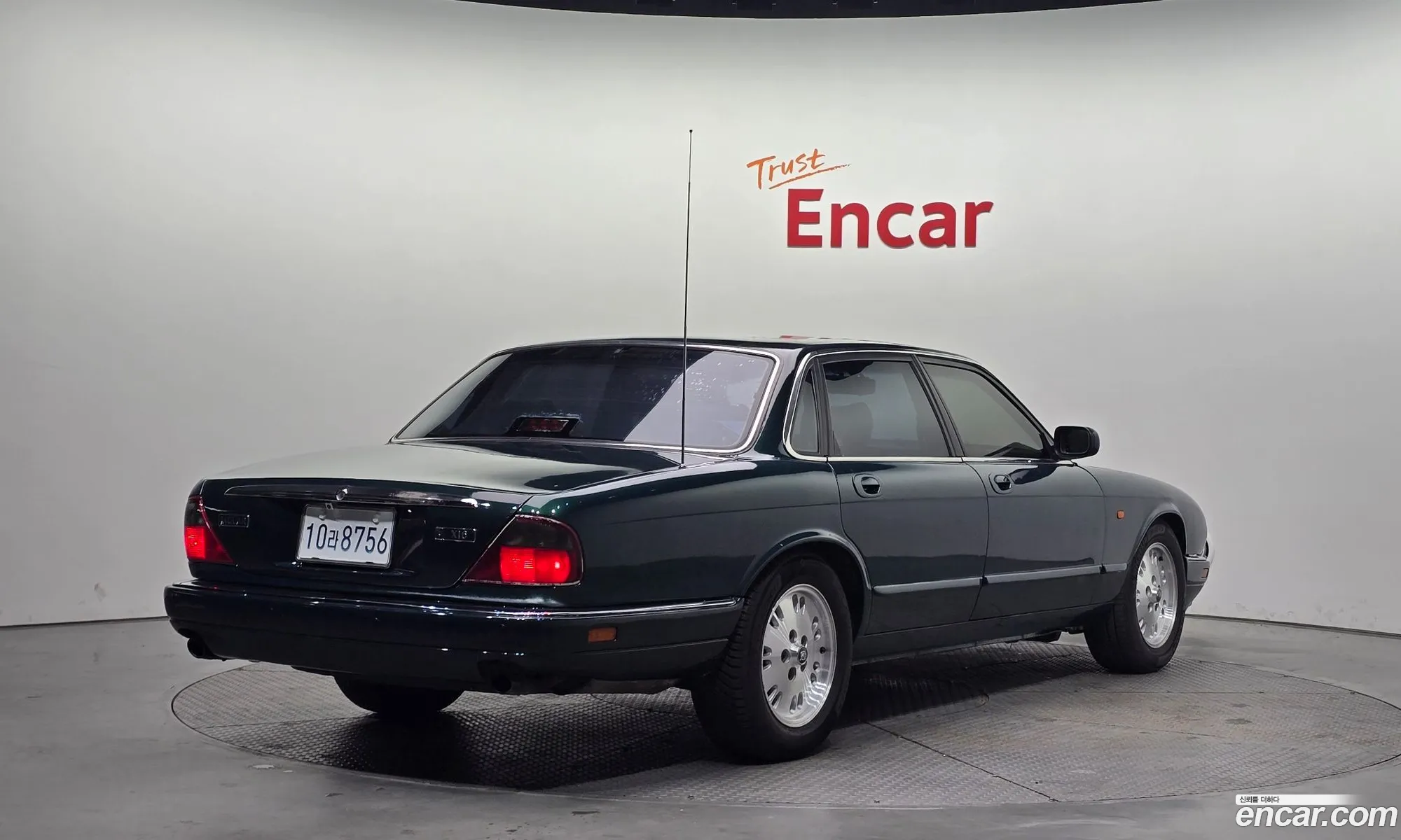 Jaguar XJ6 1996 SAJJFALG4TJ768226 — 3